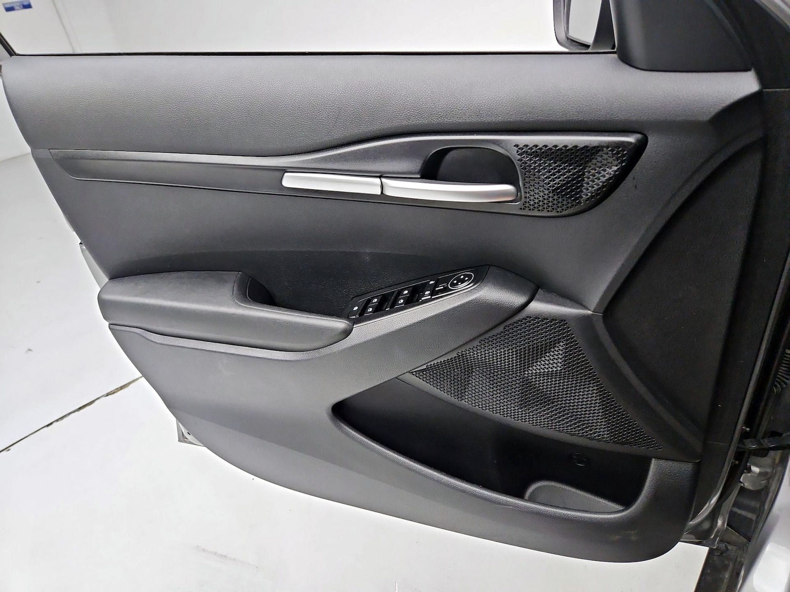 2023 Kia Seltos LX - Photo 13