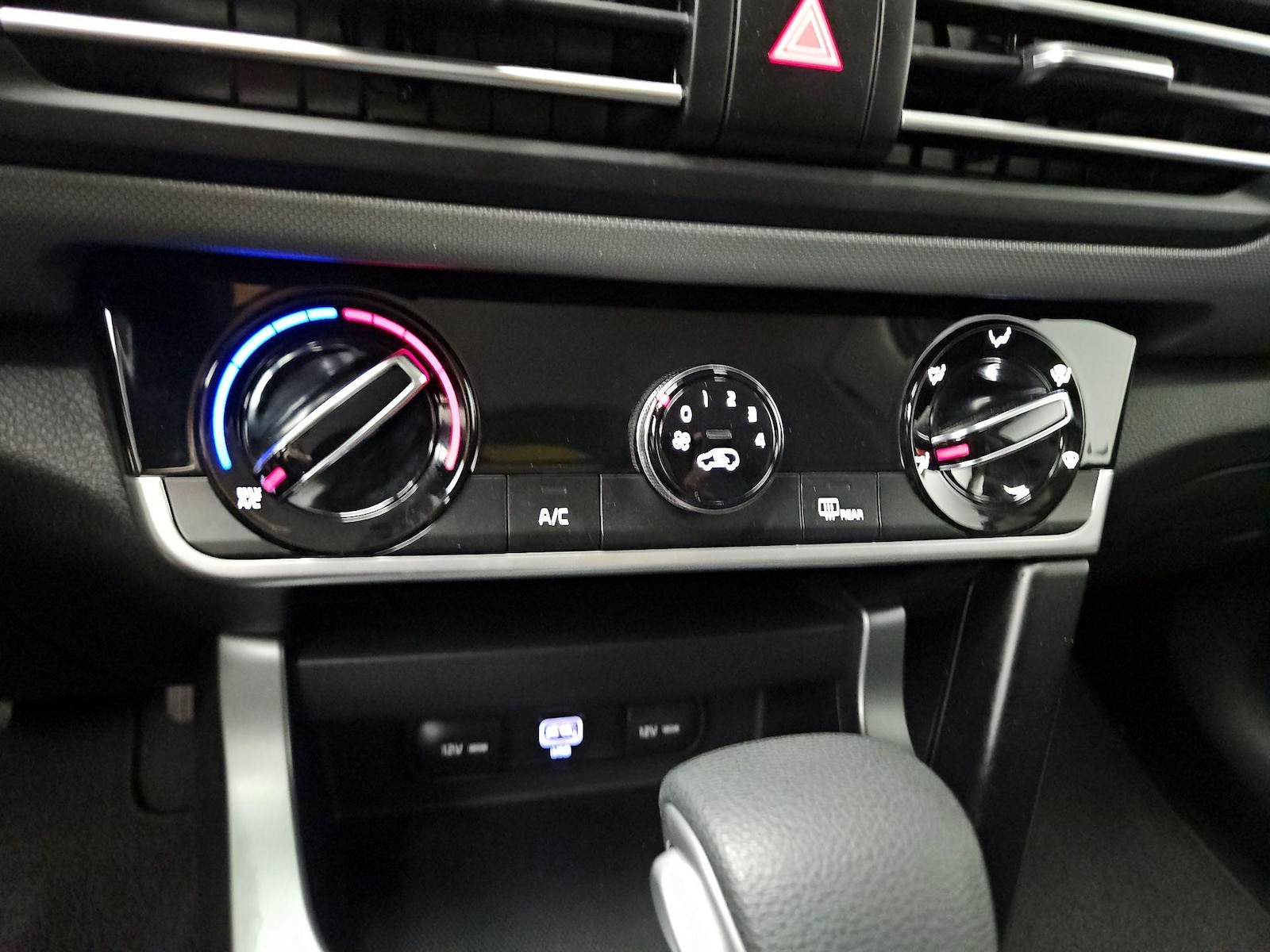 2023 Kia Seltos LX - Photo 17