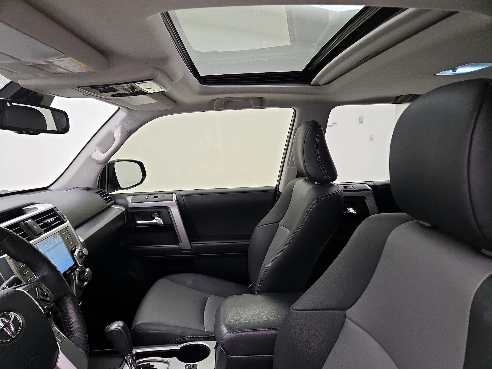 Sunroof(s) & Overhead Airbags