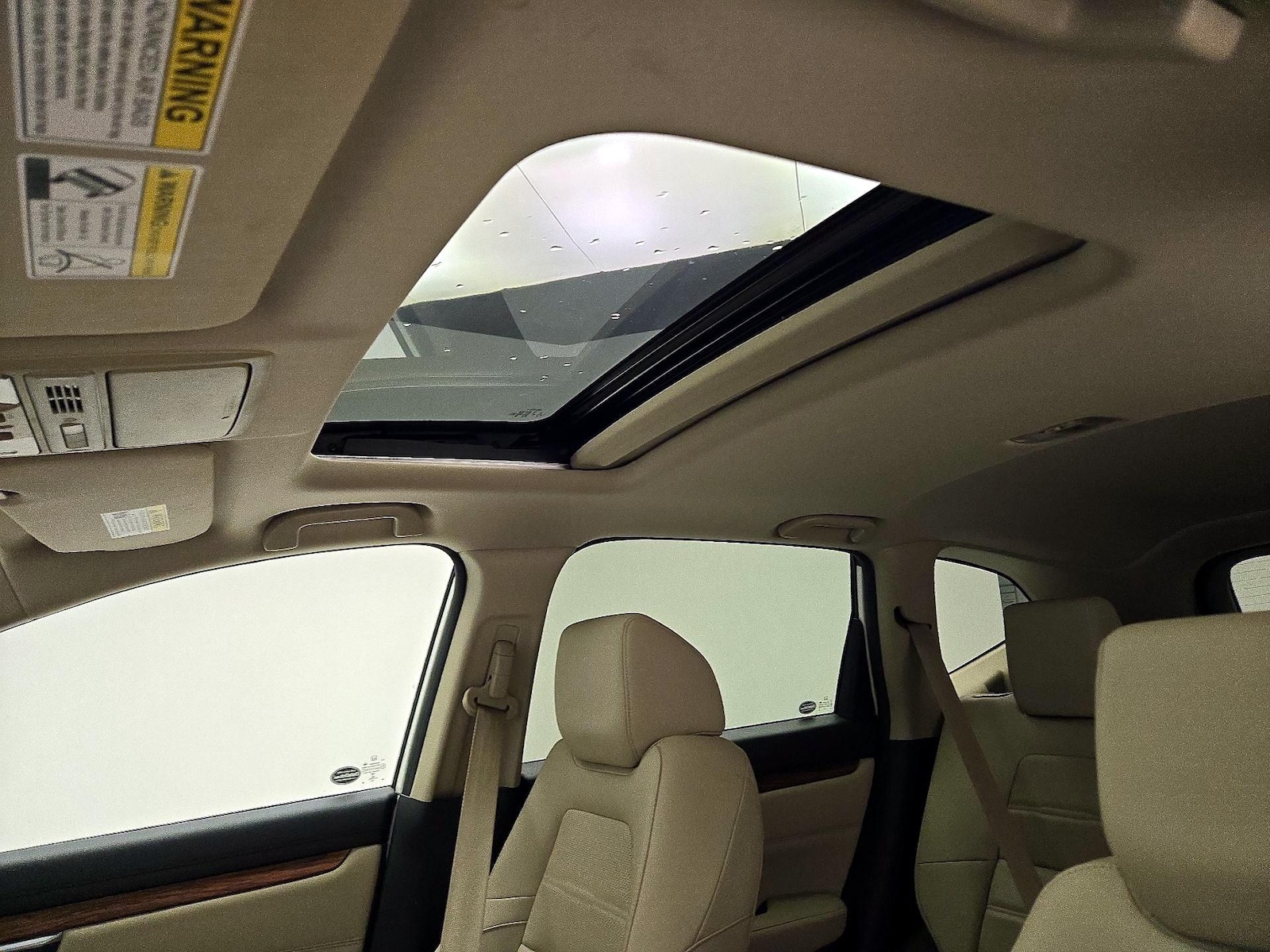 Sunroof(s) & Overhead Airbags