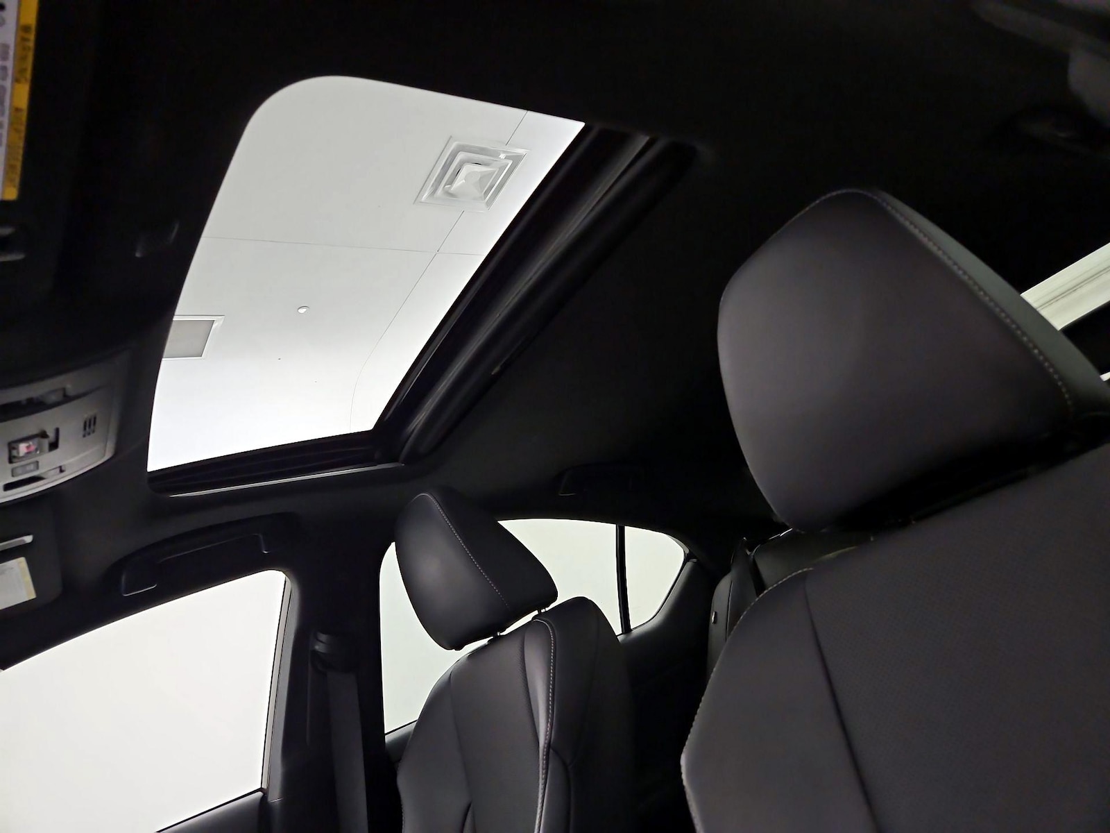 Sunroof(s) & Overhead Airbags