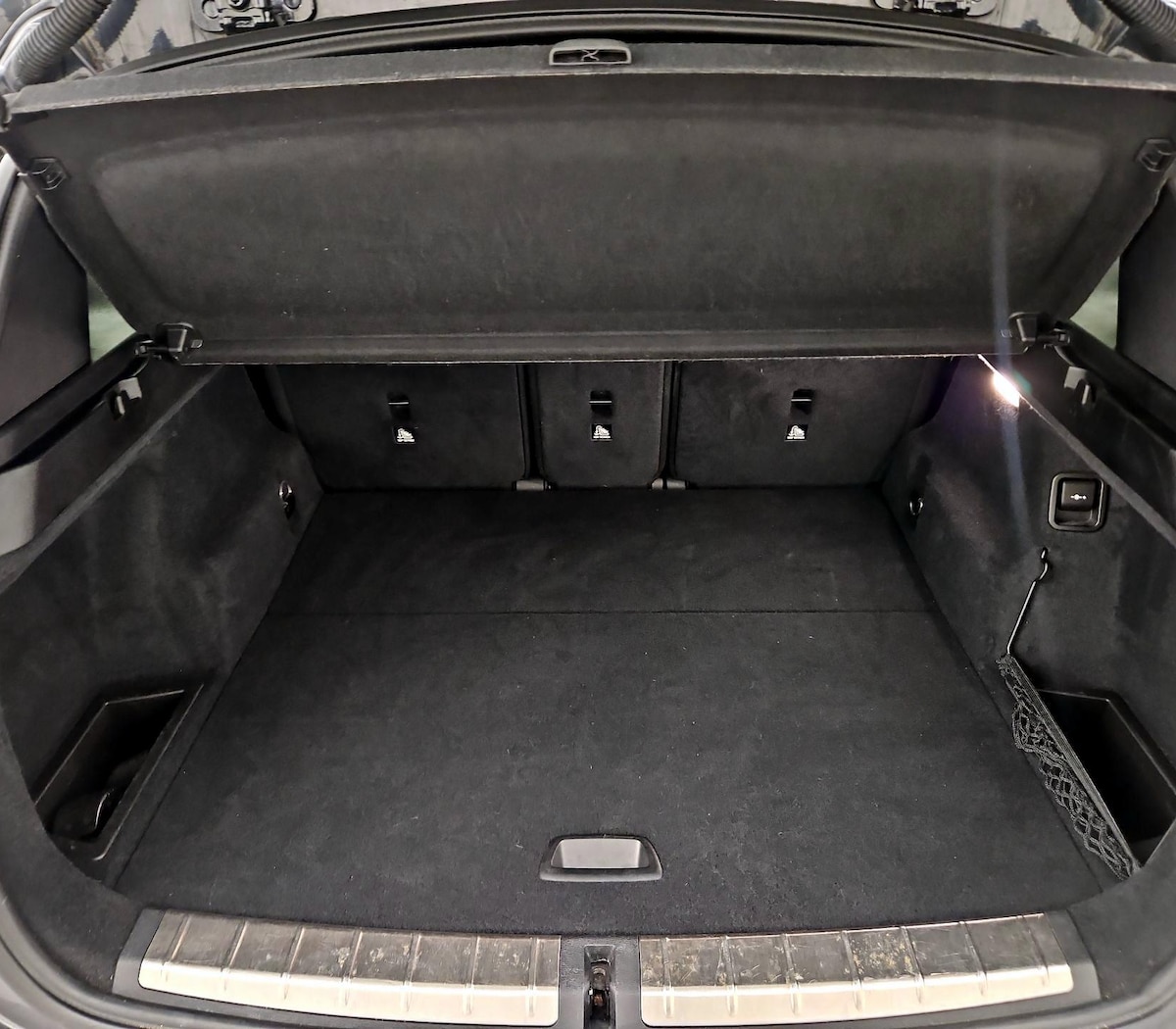 Trunk/Cargo (Seats Up)