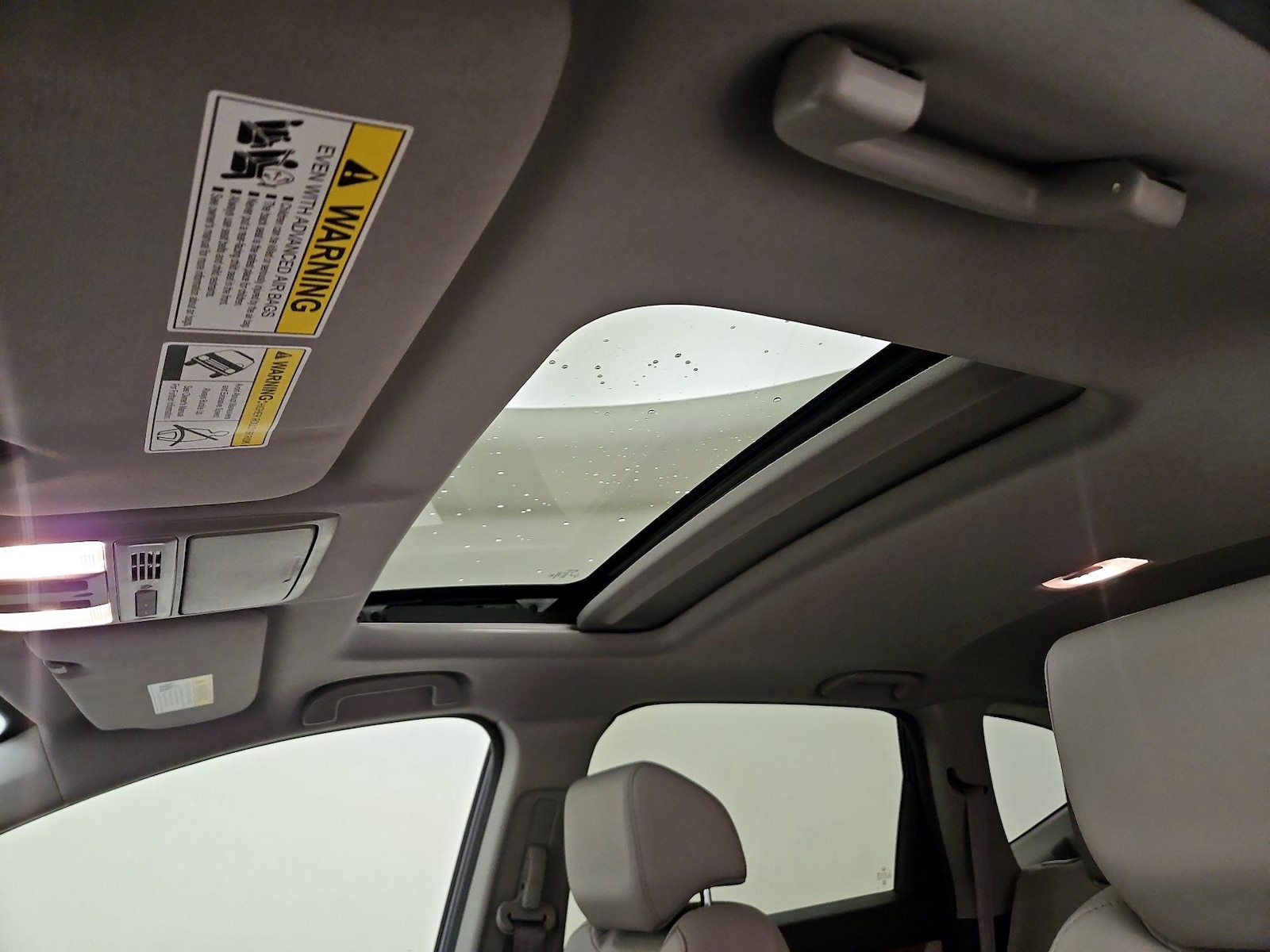 Sunroof(s) & Overhead Airbags