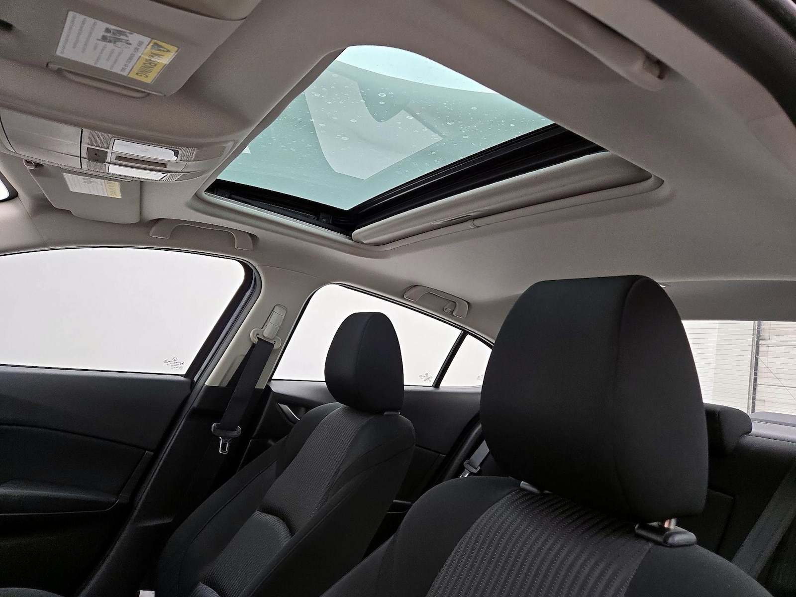 Sunroof(s) & Overhead Airbags