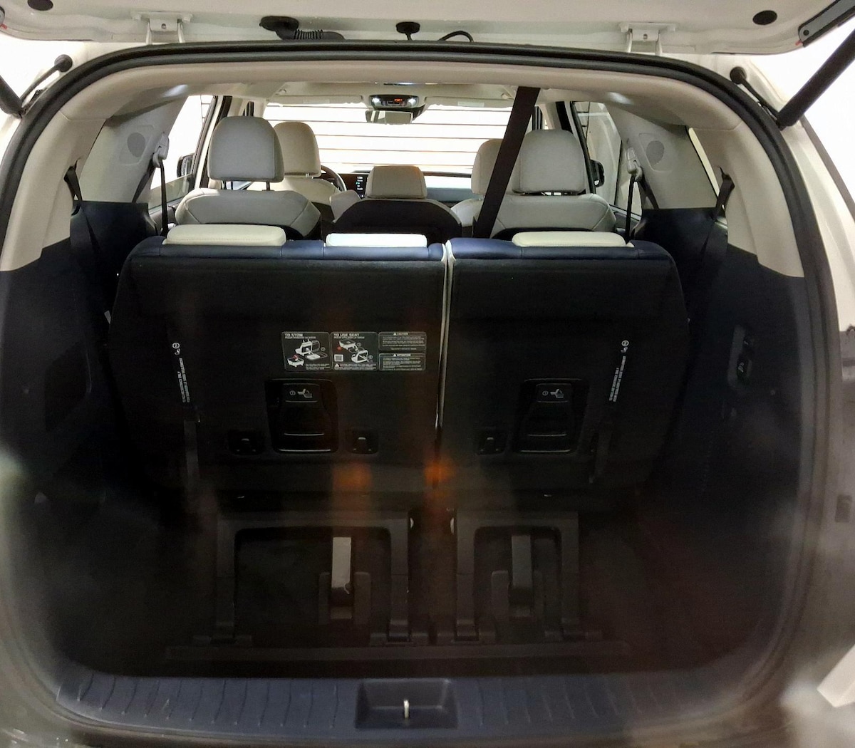 Trunk/Cargo (Seats Up)