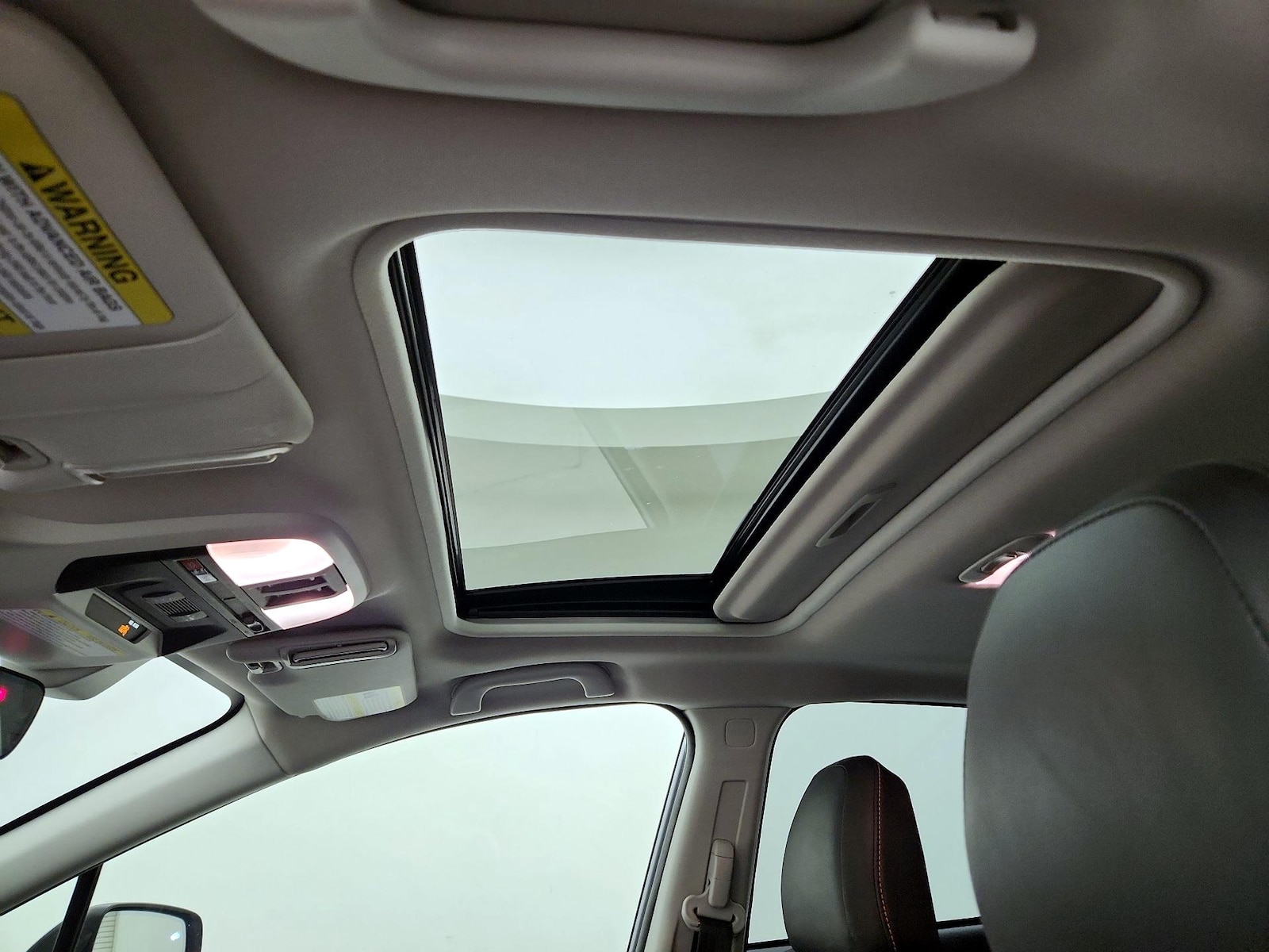 Sunroof(s) & Overhead Airbags