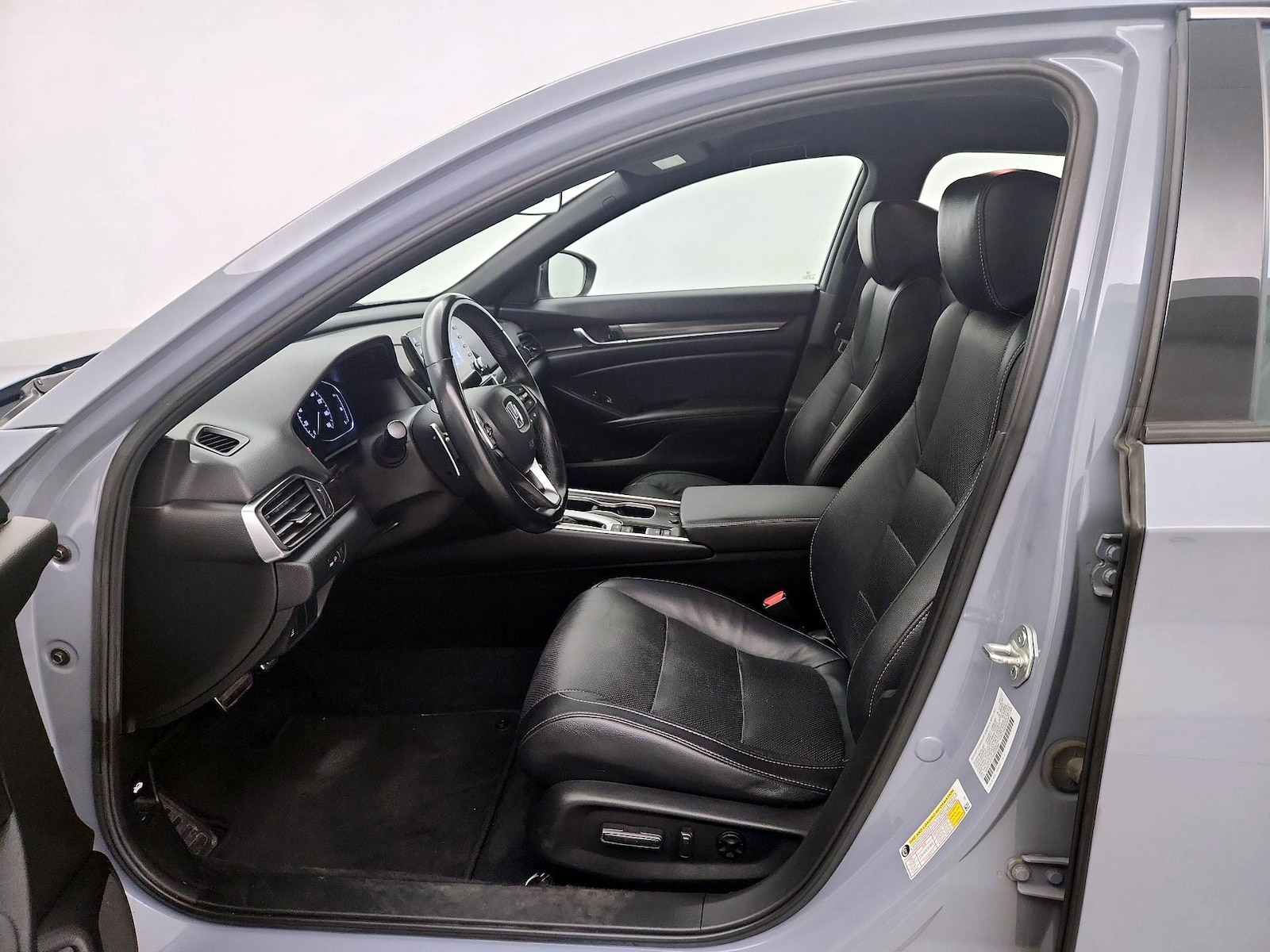 Power Seat(s) & Side Airbags