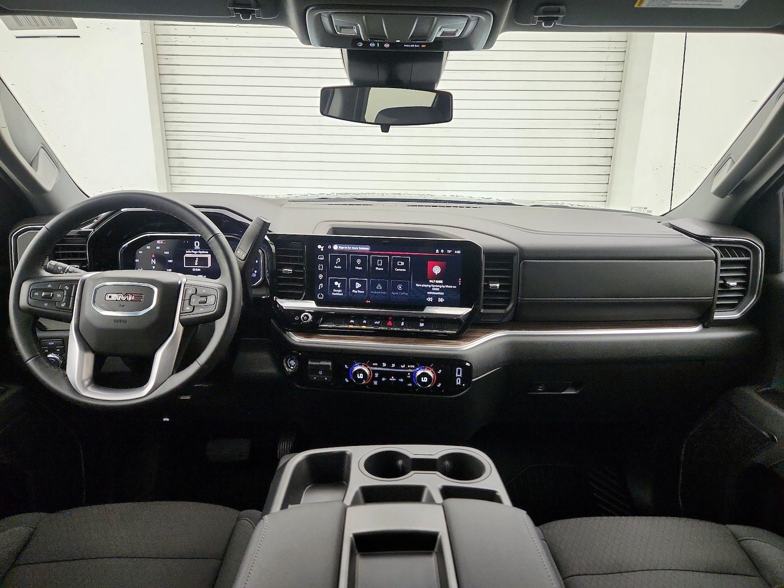 Apple CarPlay® & Android Auto™
