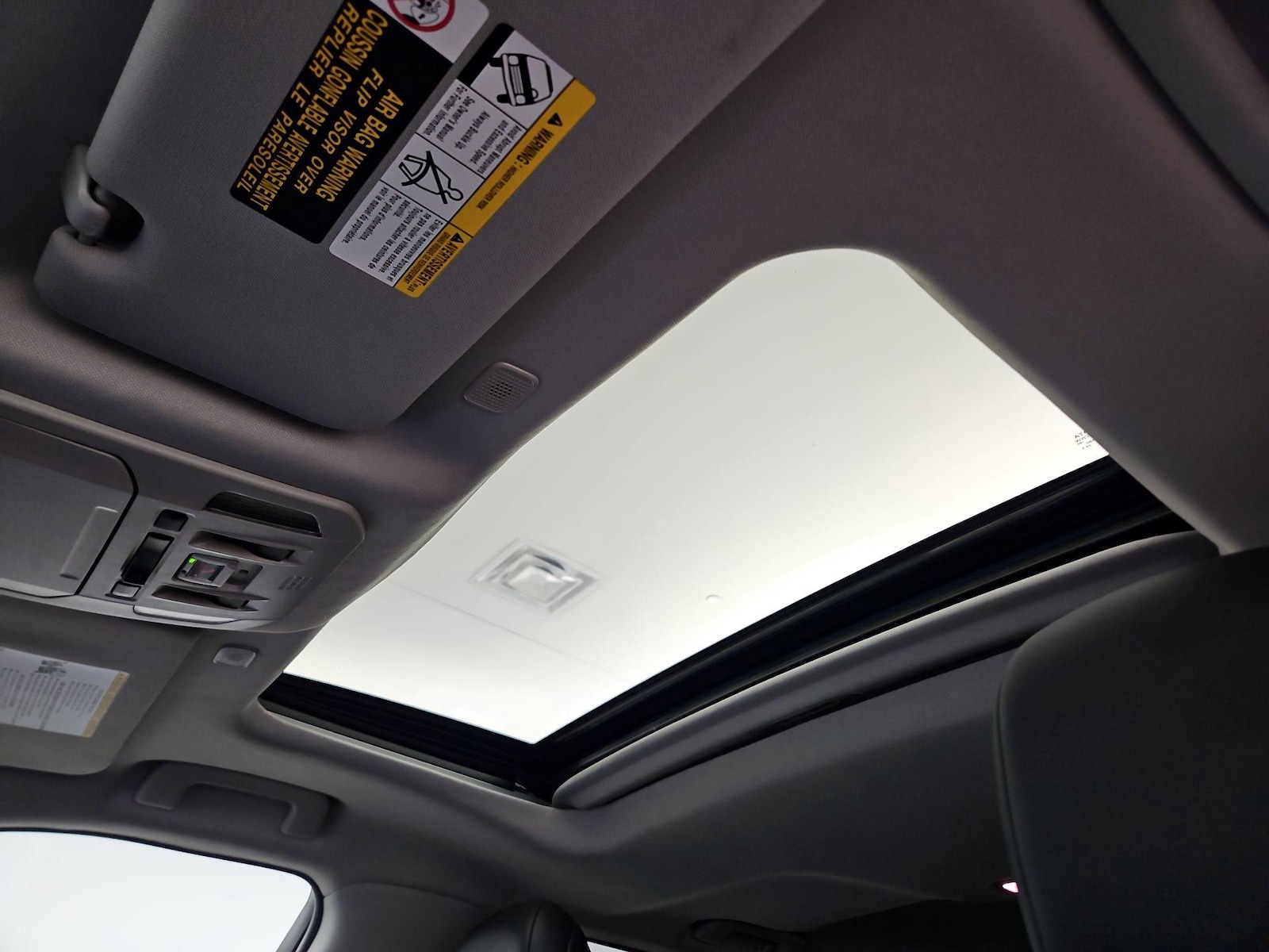 Sunroof(s) & Overhead Airbags