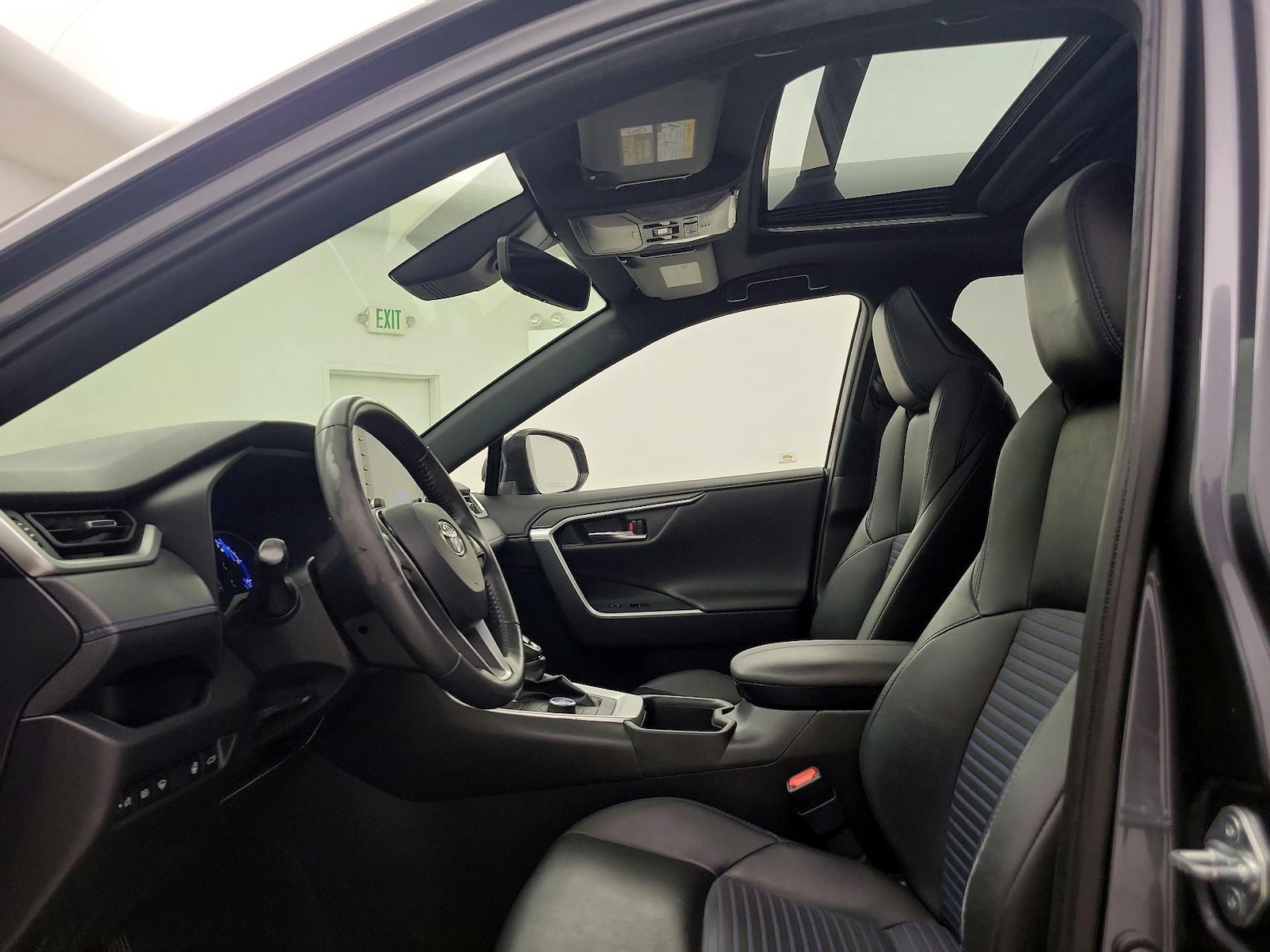Sunroof(s) & Overhead Airbags