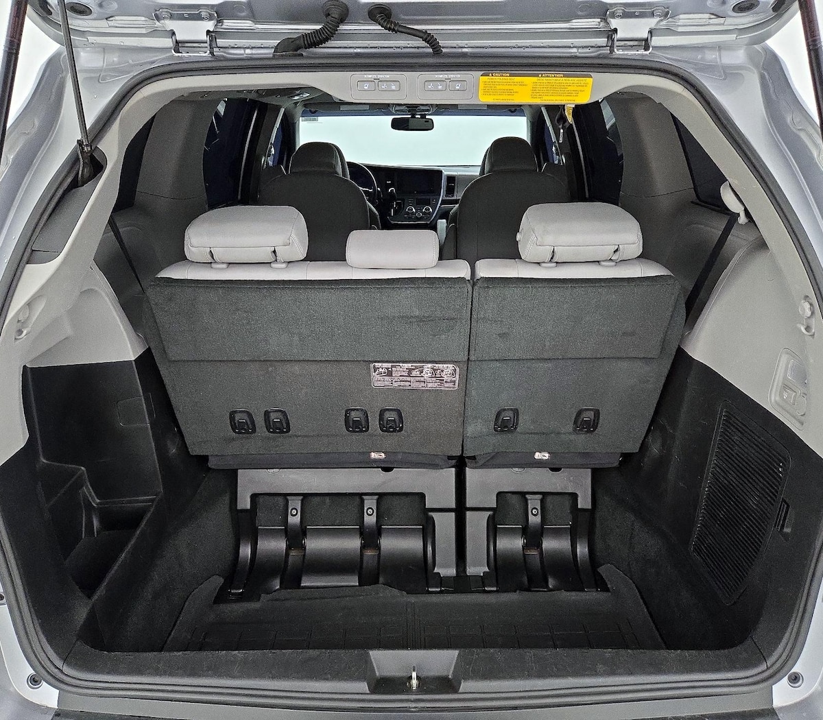 Trunk/Cargo (Seats Up)