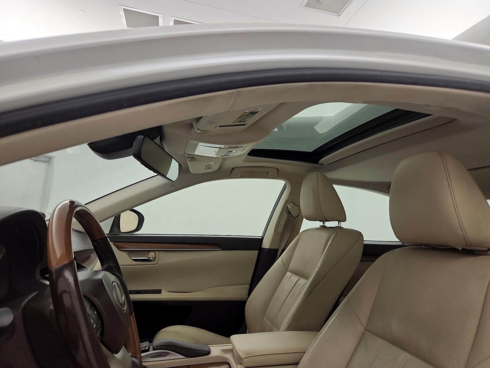 Sunroof(s) & Overhead Airbags