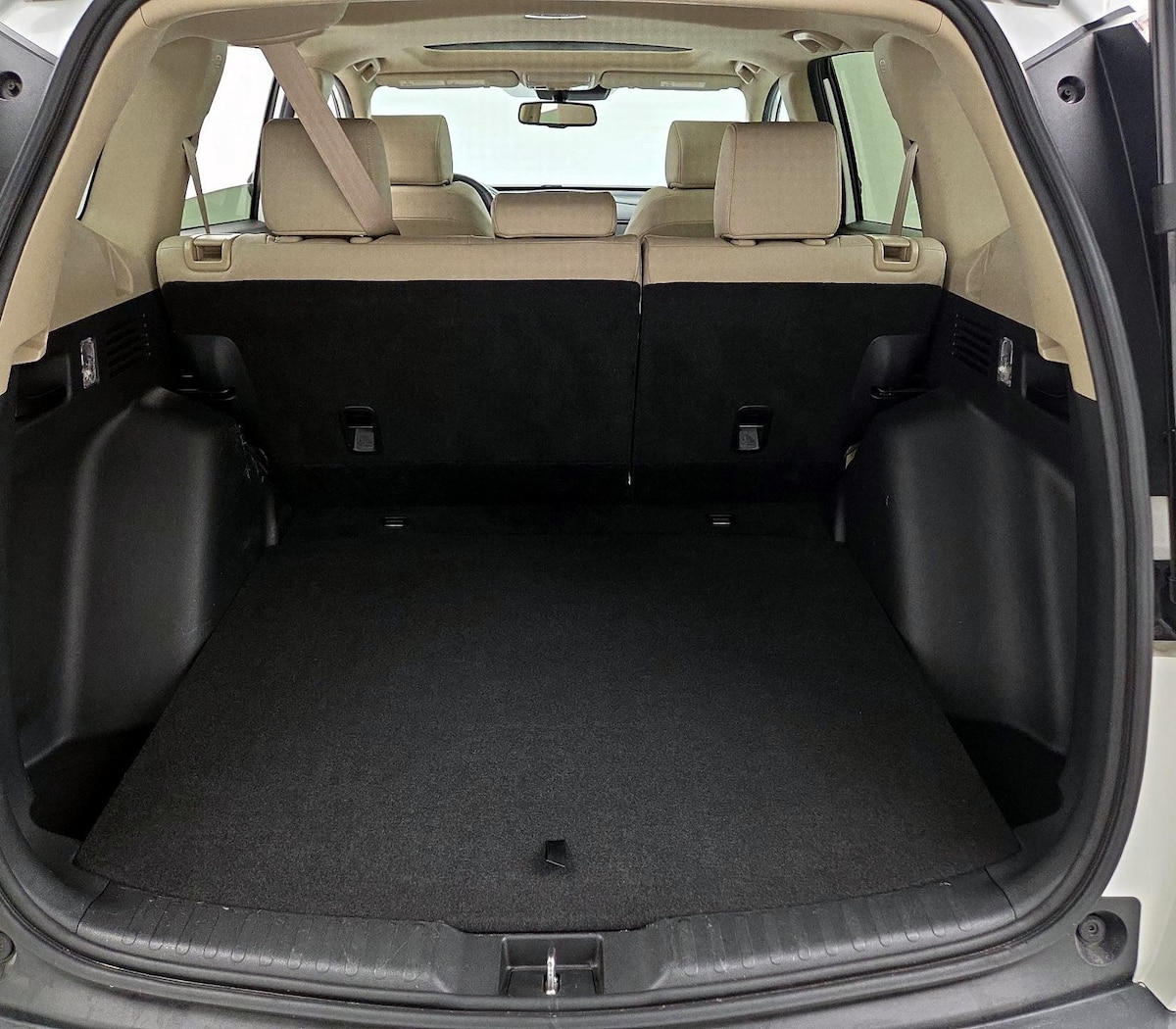 Trunk/Cargo (Seats Up)