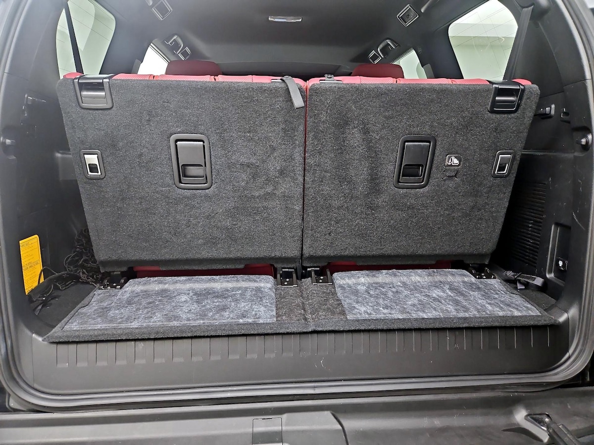 Trunk/Cargo (Seats Up)