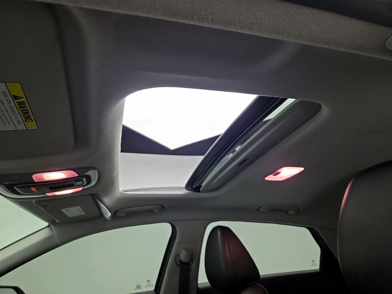Sunroof(s) & Overhead Airbags