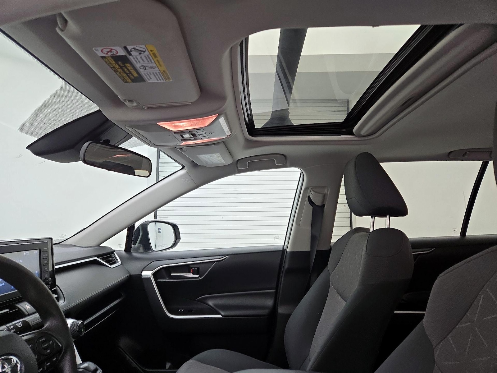 Sunroof(s) & Overhead Airbags