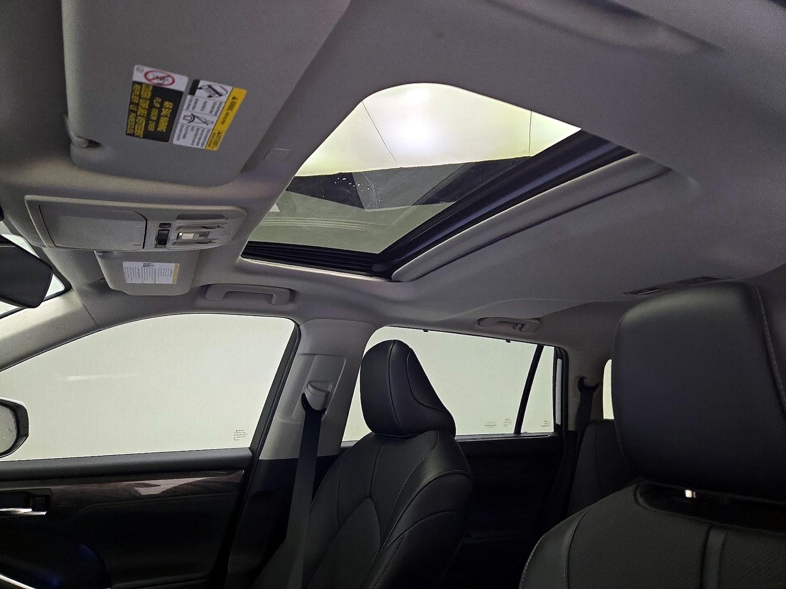 Sunroof(s) & Overhead Airbags