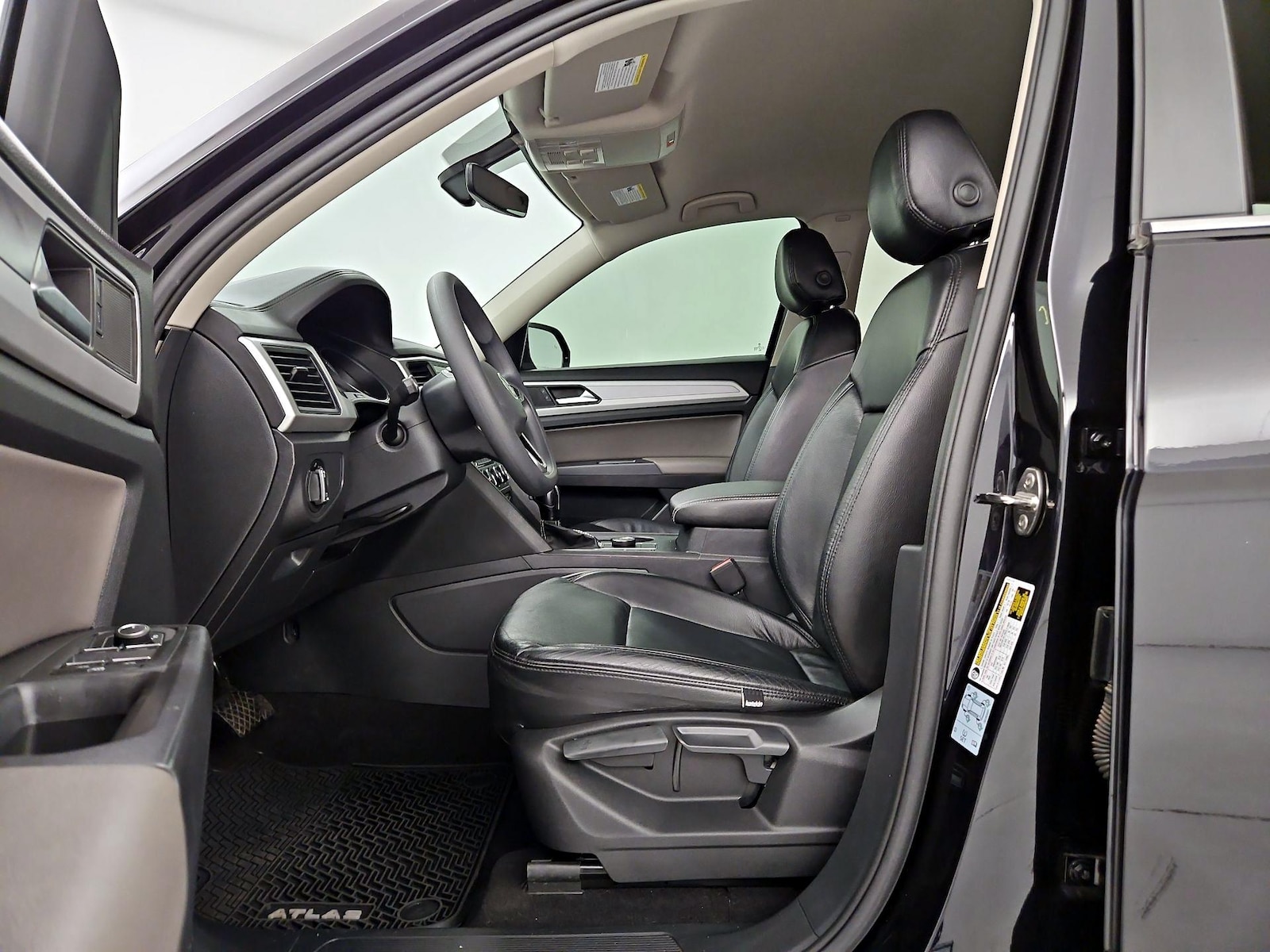 Side Airbags & Leatherette Seats