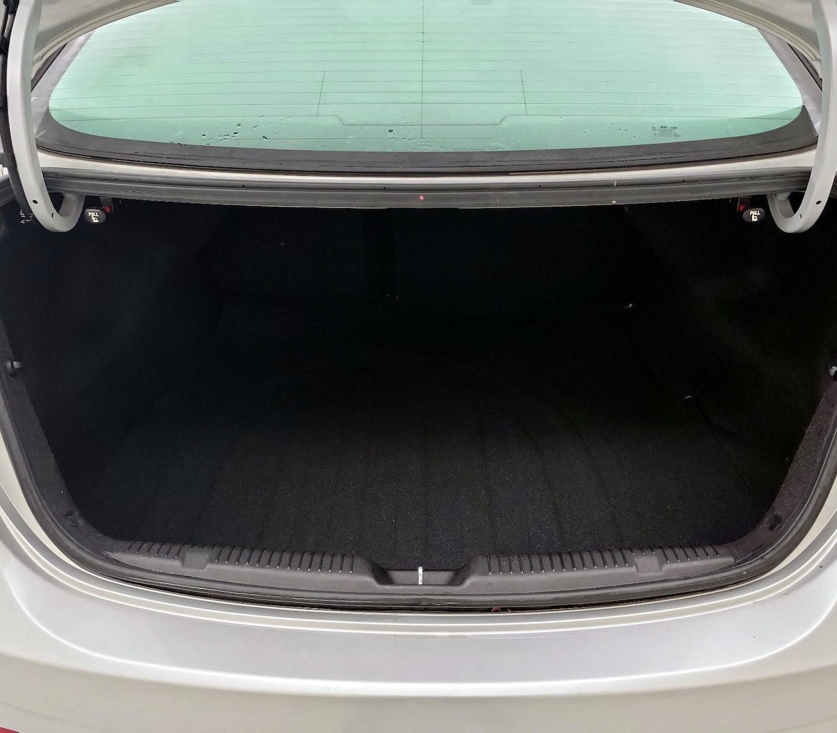 Trunk/Cargo (Seats Up)