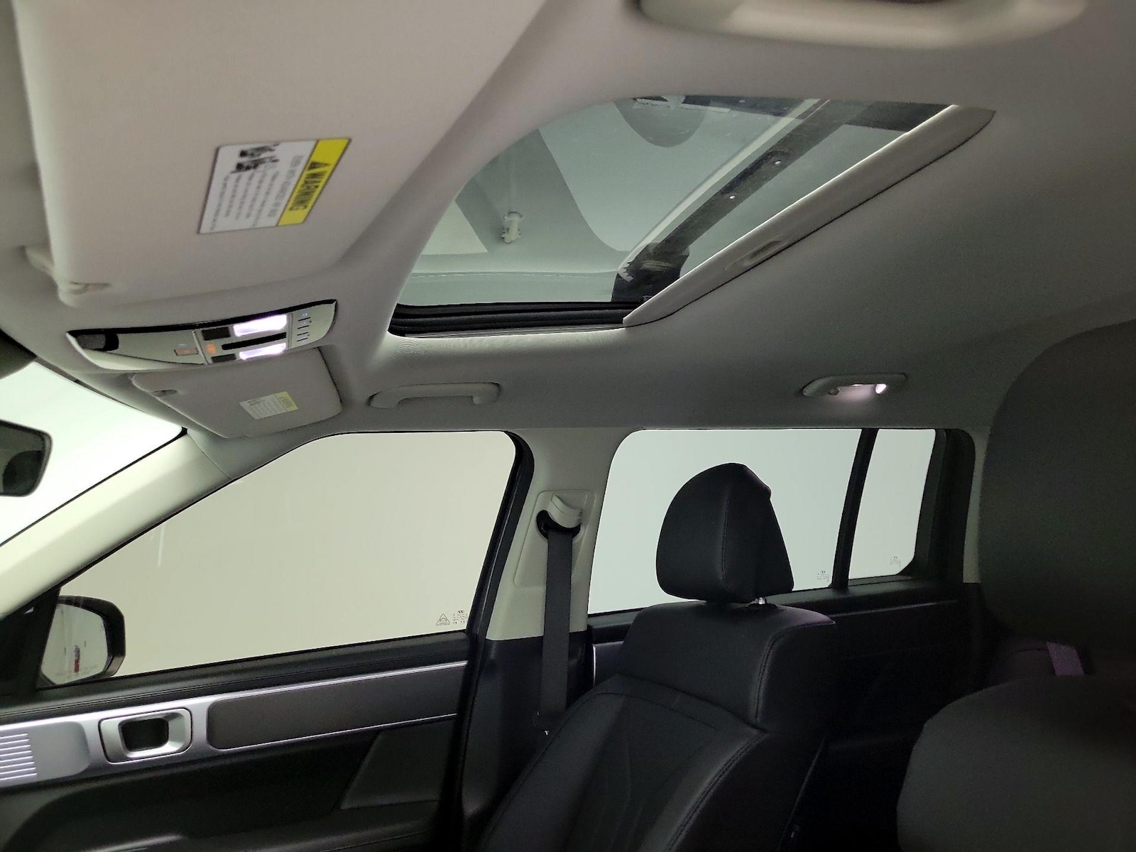 Sunroof(s) & Overhead Airbags