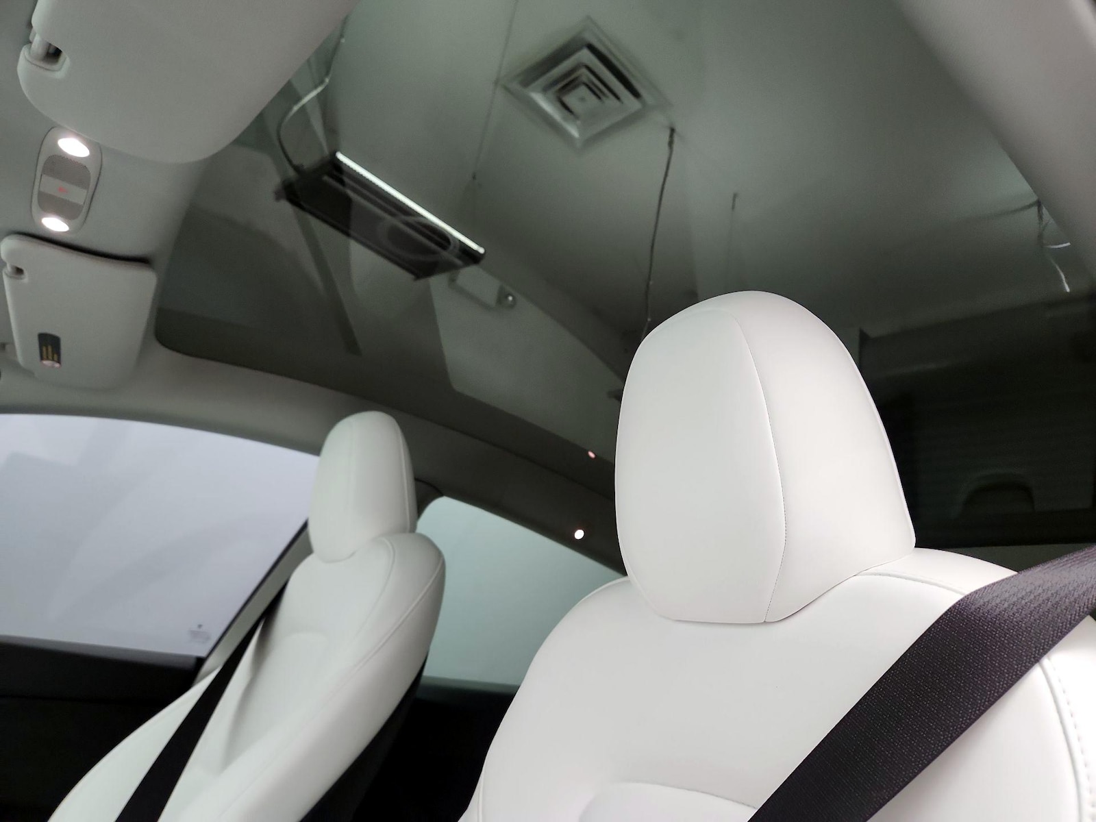 Skylight(s) & Overhead Airbags