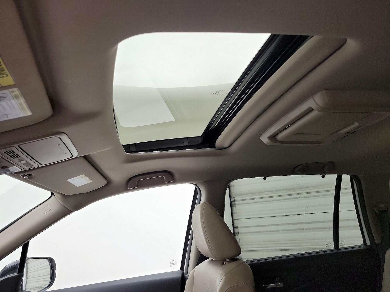 Sunroof(s) & Overhead Airbags