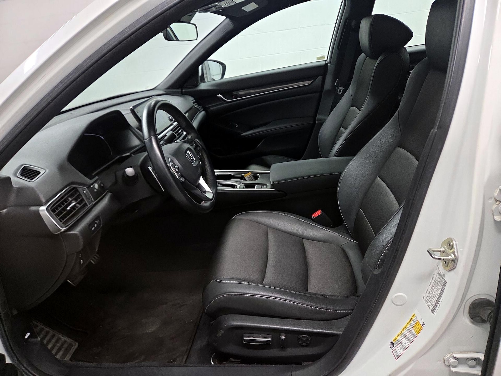 Power Seat(s) & Side Airbags