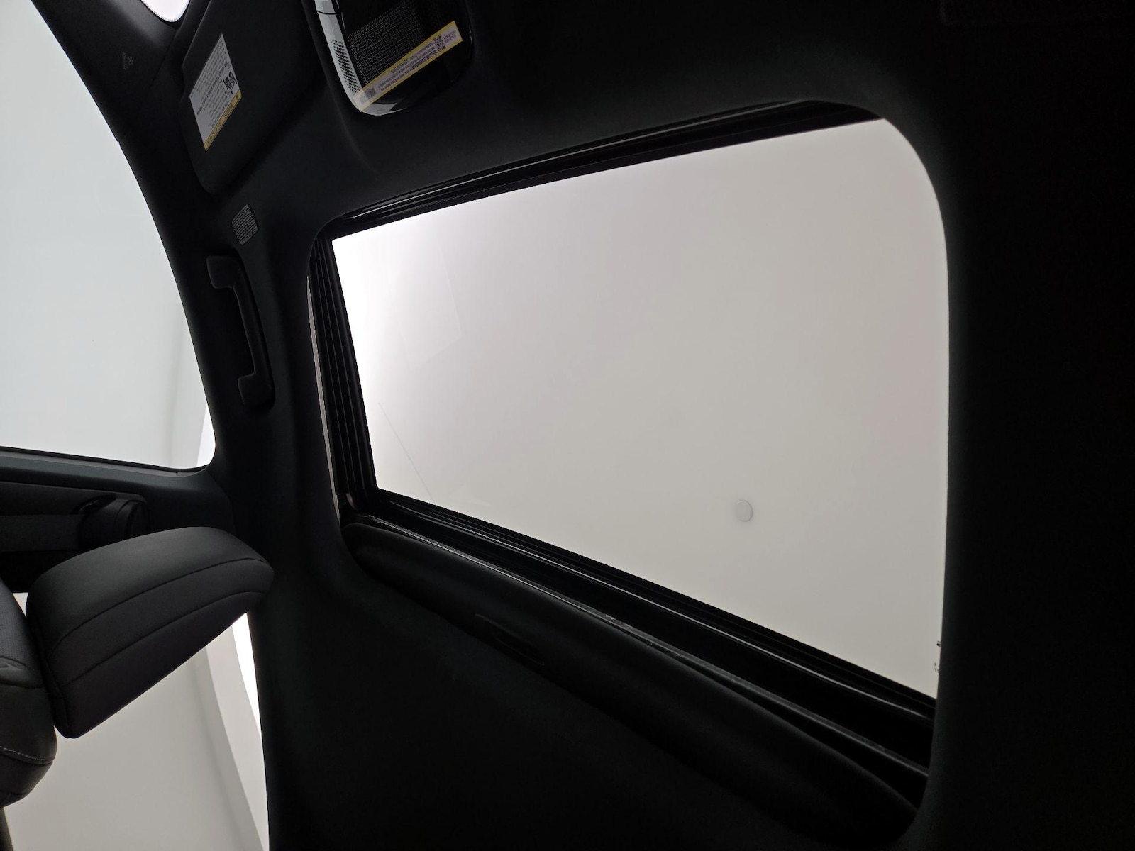 Sunroof(s) & Overhead Airbags