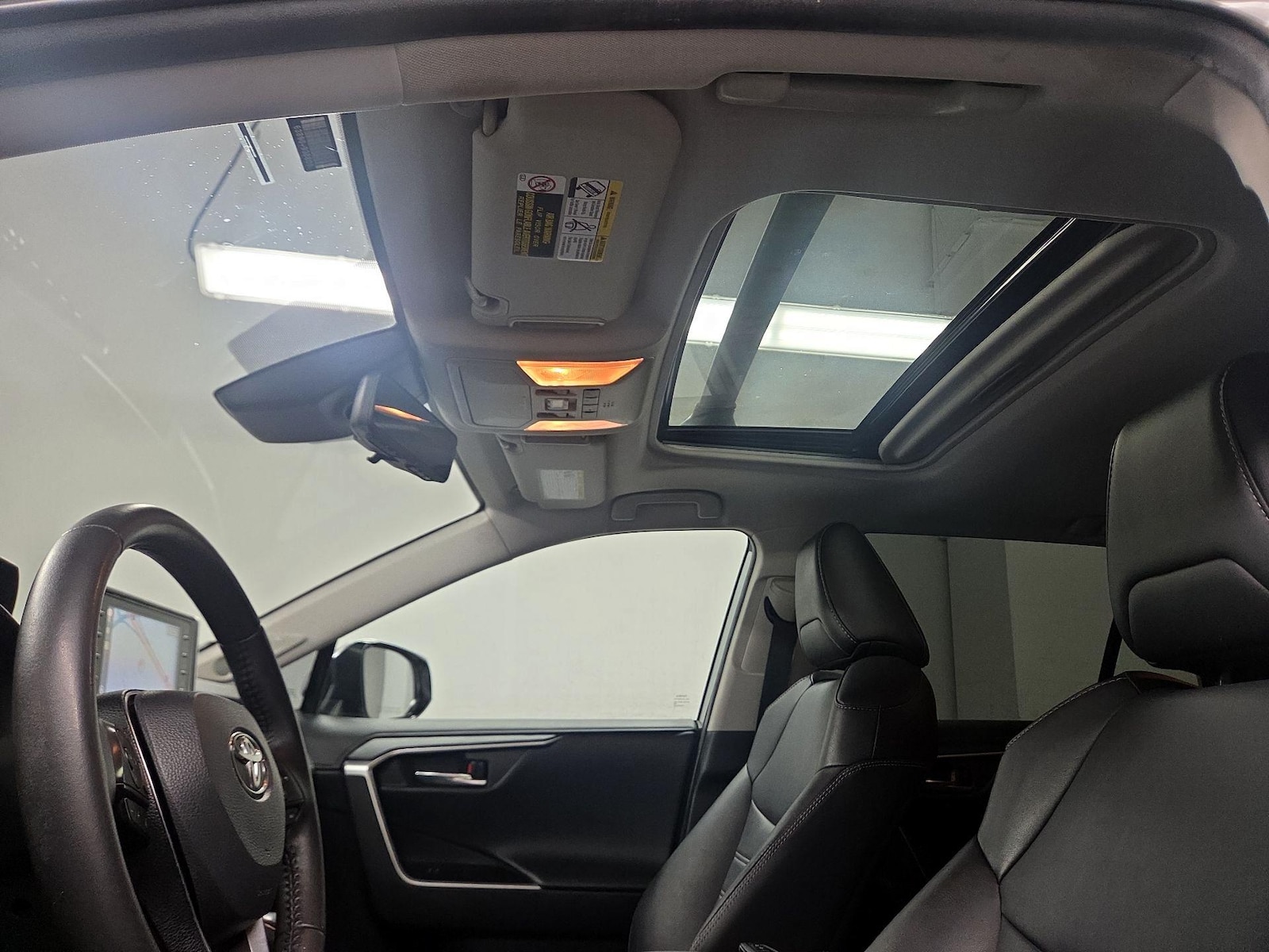 Sunroof(s) & Overhead Airbags