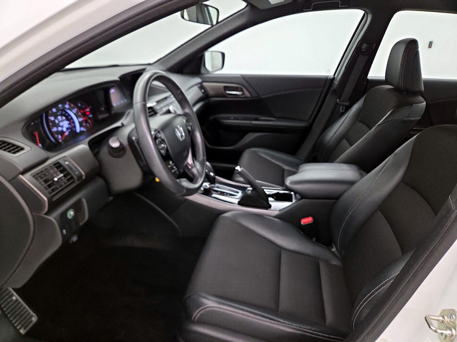 Power Seat(s) & Side Airbags
