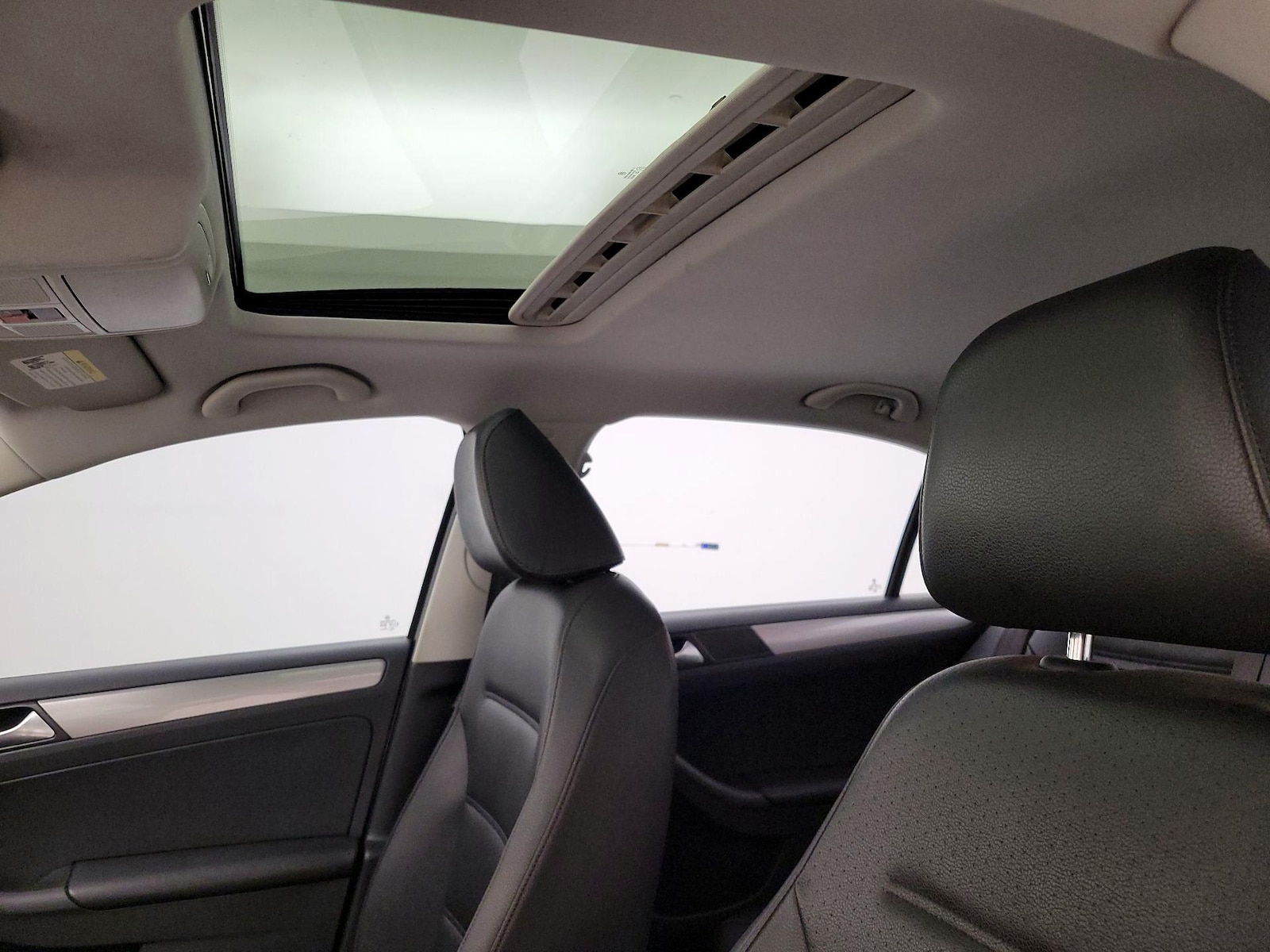 Sunroof(s) & Overhead Airbags