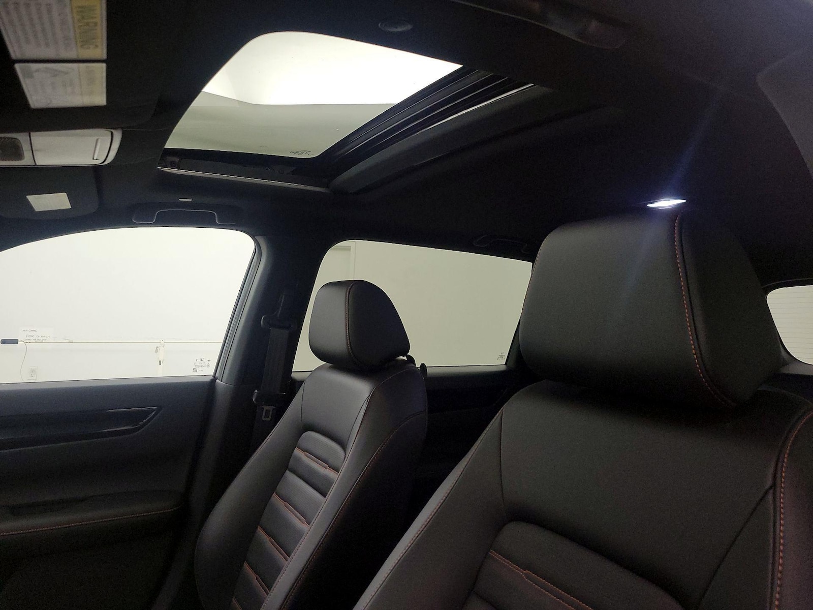 Sunroof(s) & Overhead Airbags