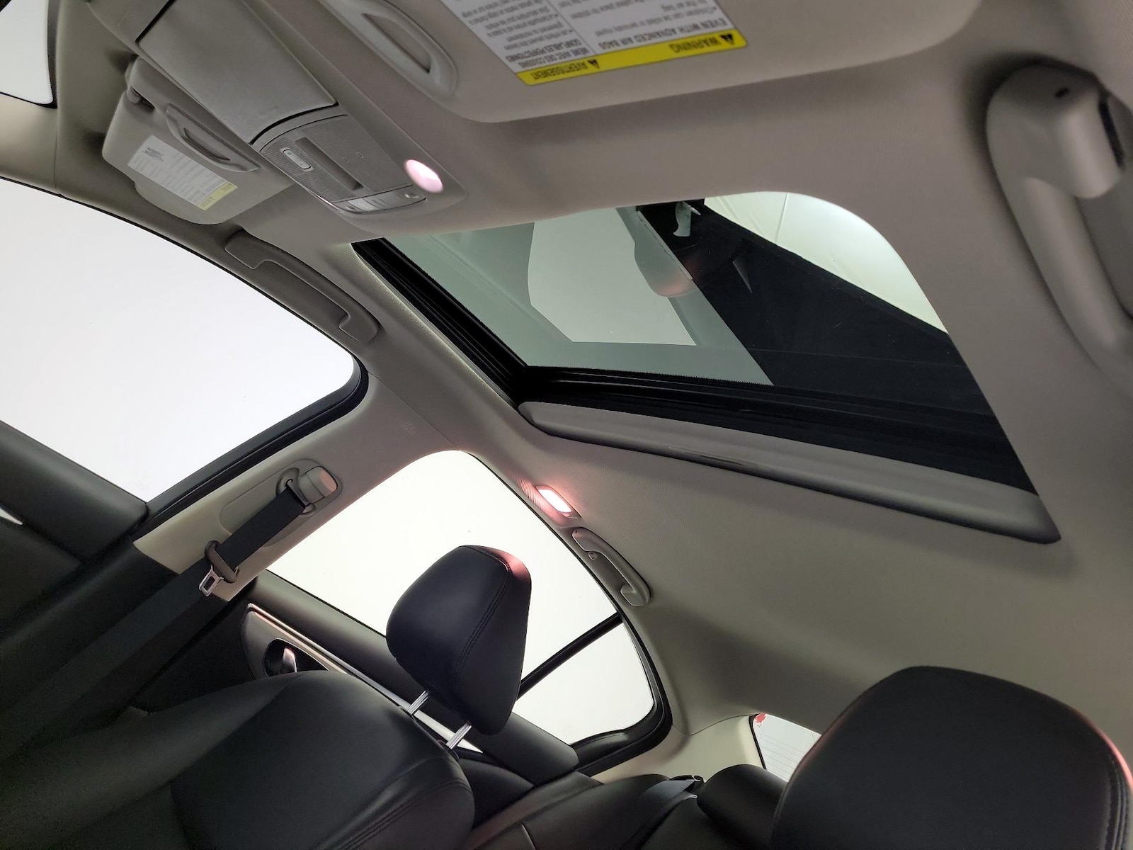 Sunroof(s) & Overhead Airbags