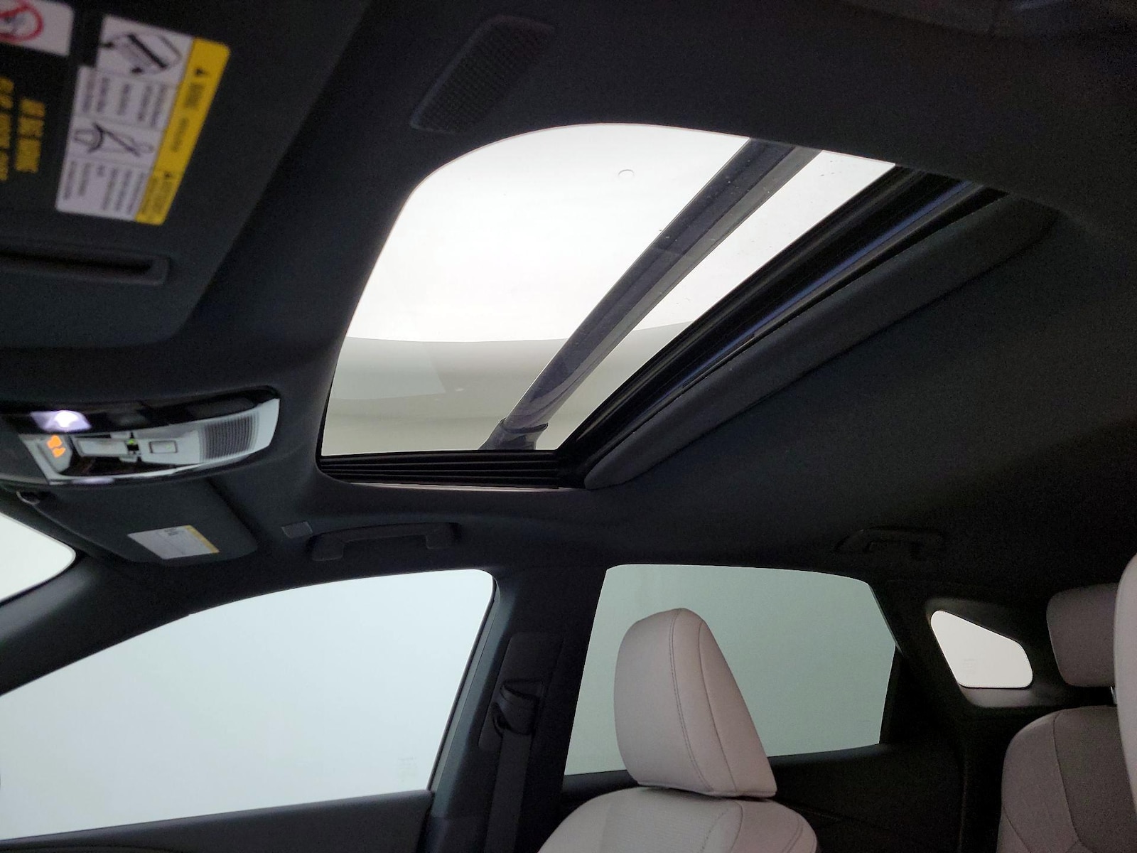 Sunroof(s) & Overhead Airbags