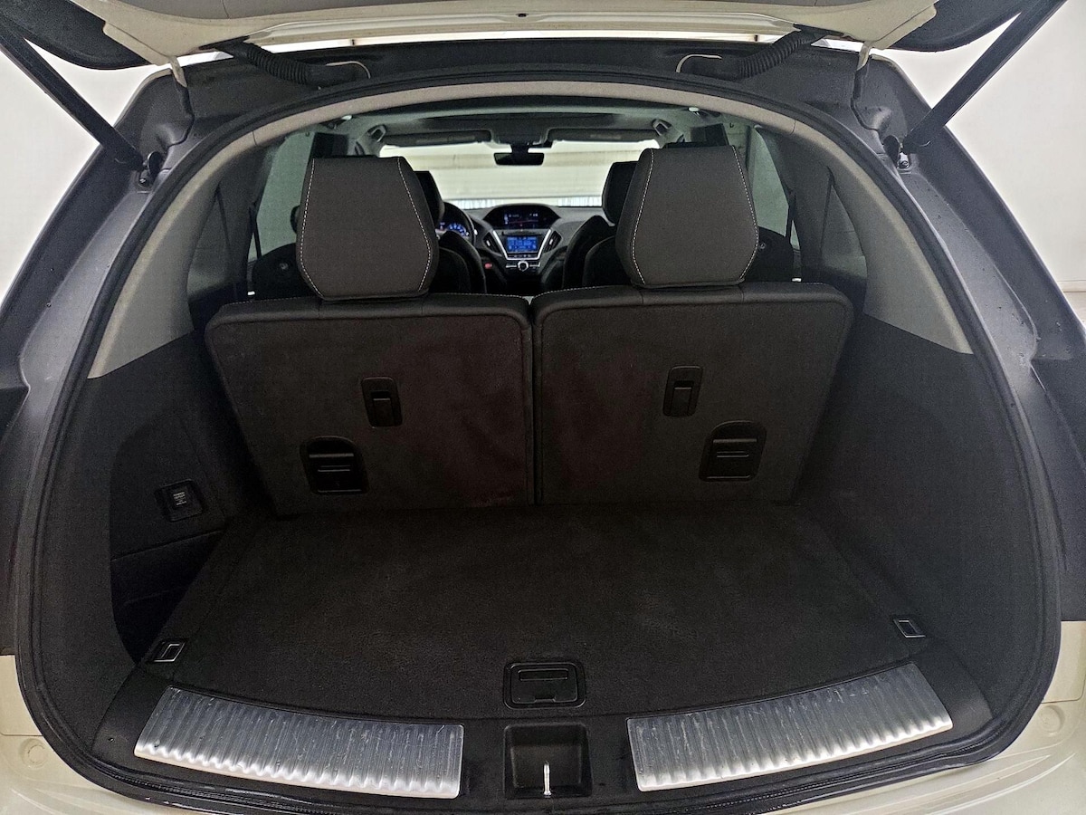 Trunk/Cargo (Seats Up)