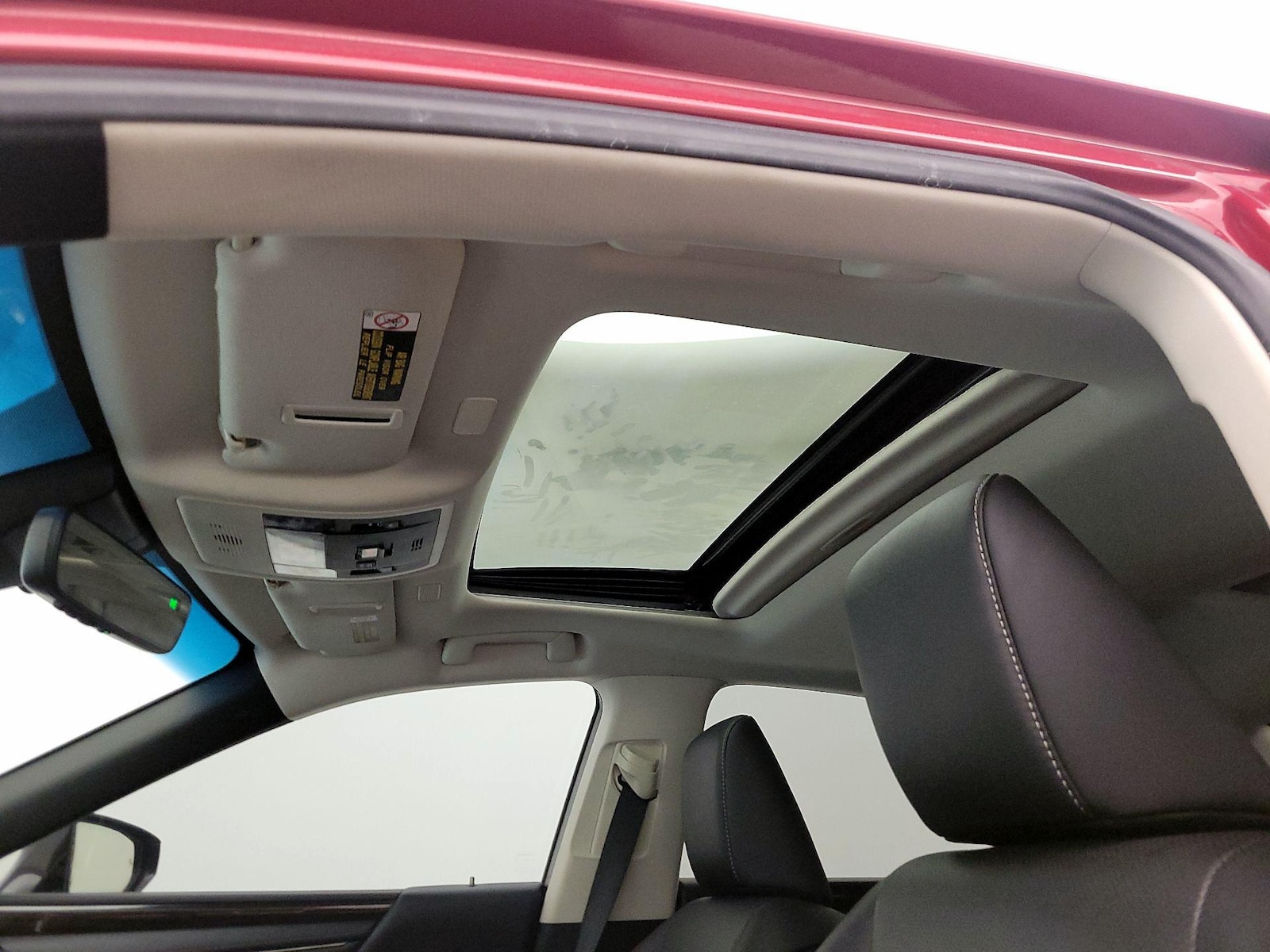 Sunroof(s) & Overhead Airbags