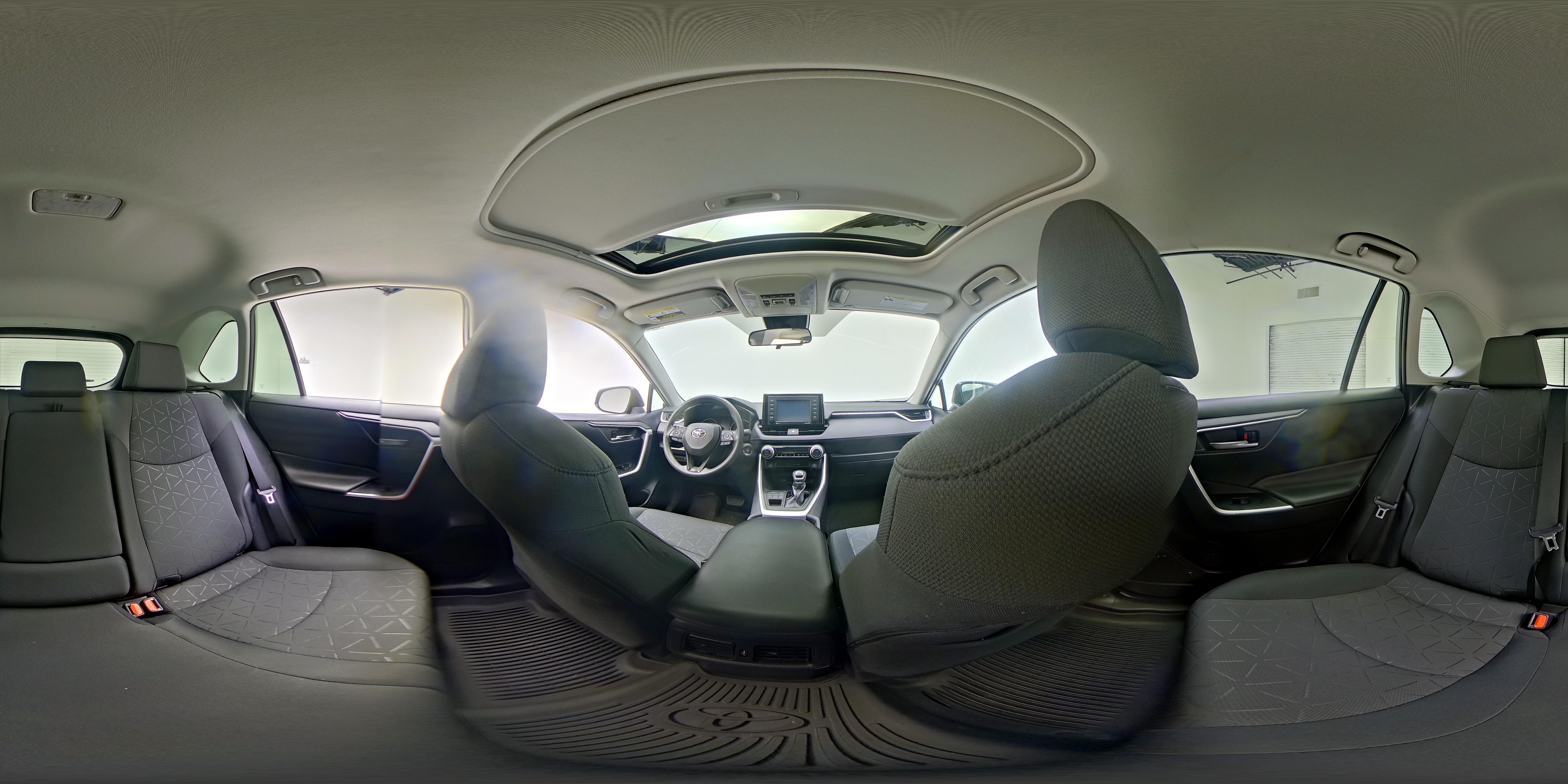2020 Toyota RAV4 XLE - Photo 25