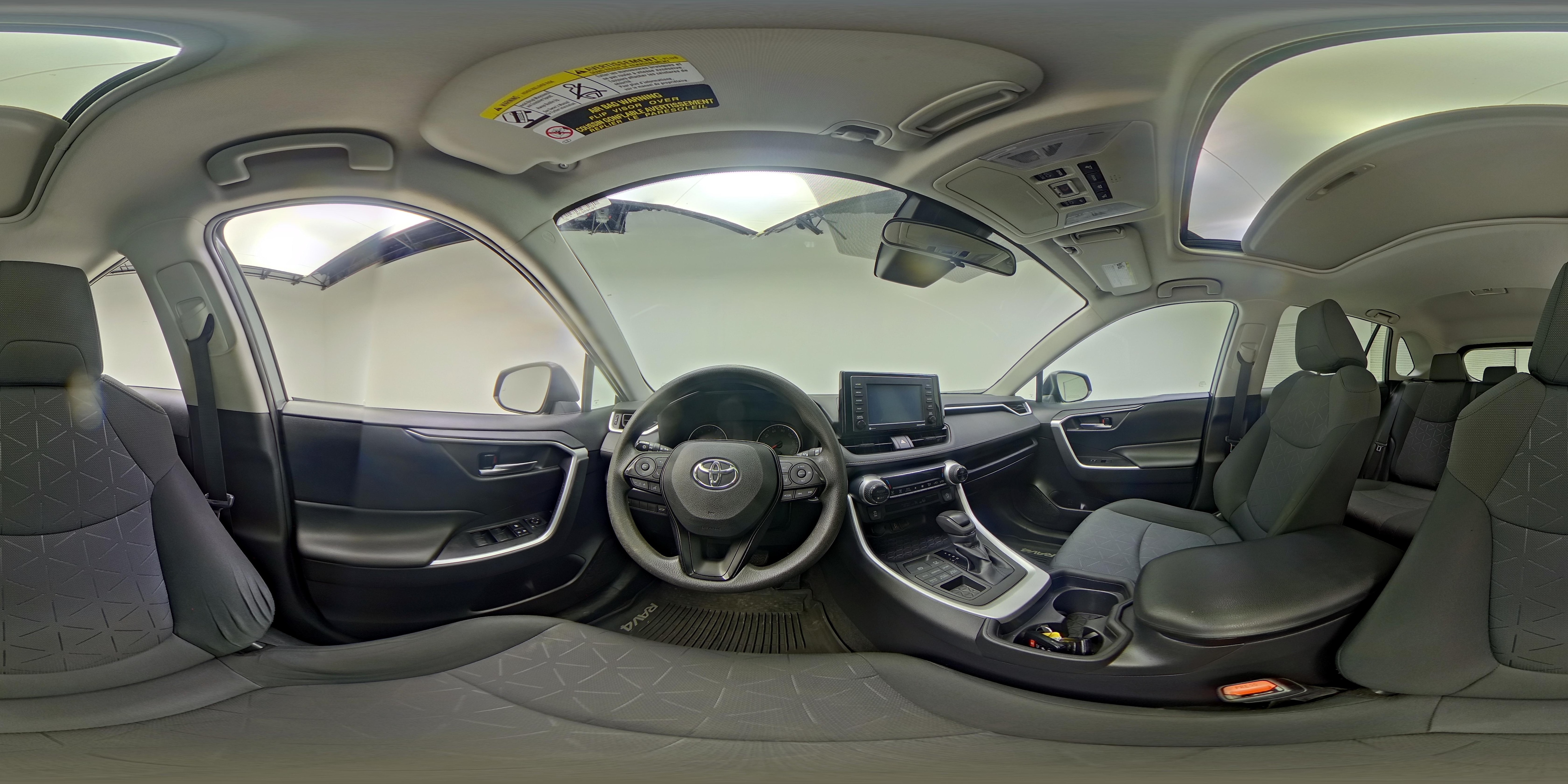 2020 Toyota RAV4 XLE - Photo 26