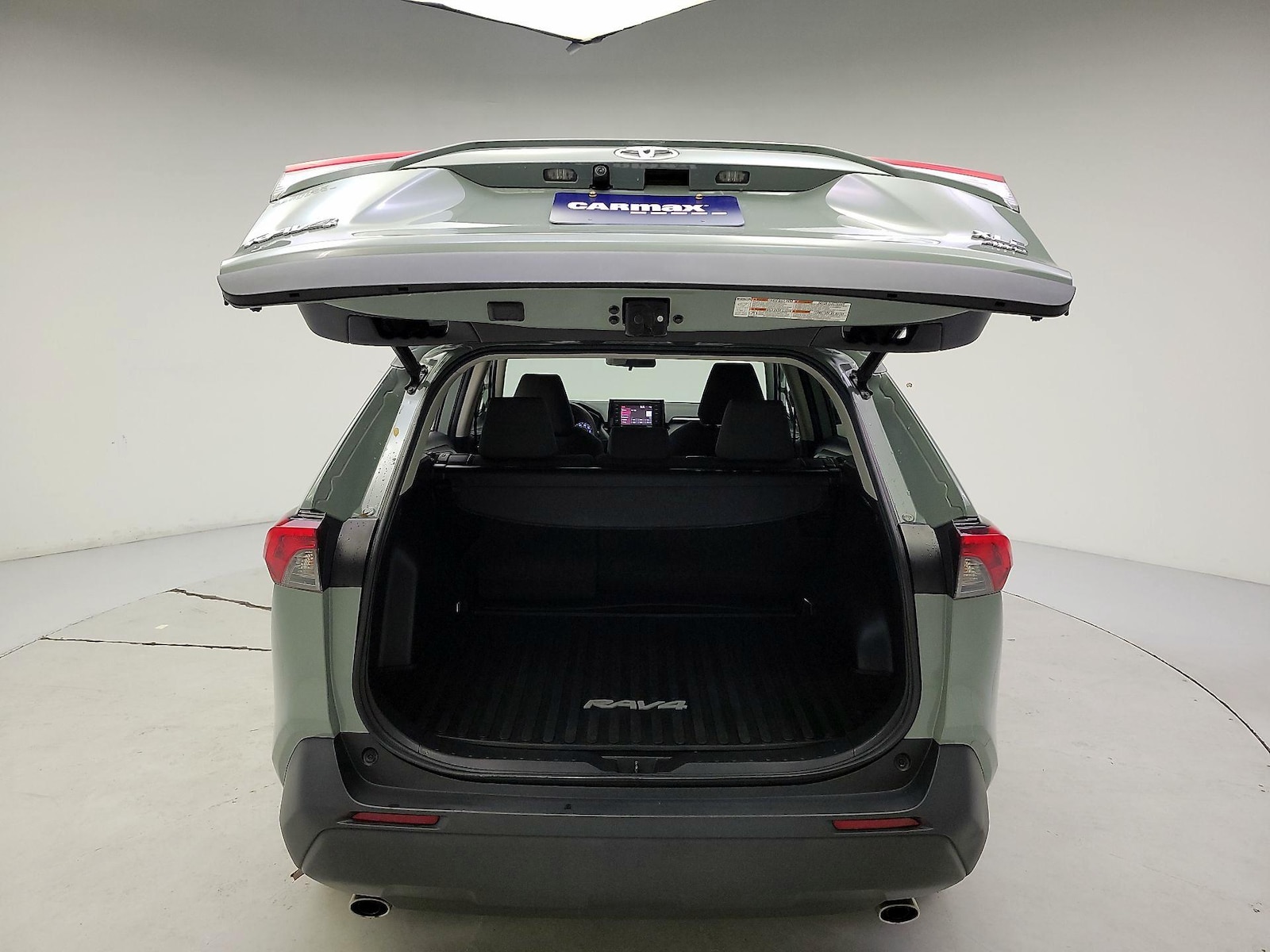 2020 Toyota RAV4 XLE - Photo 21