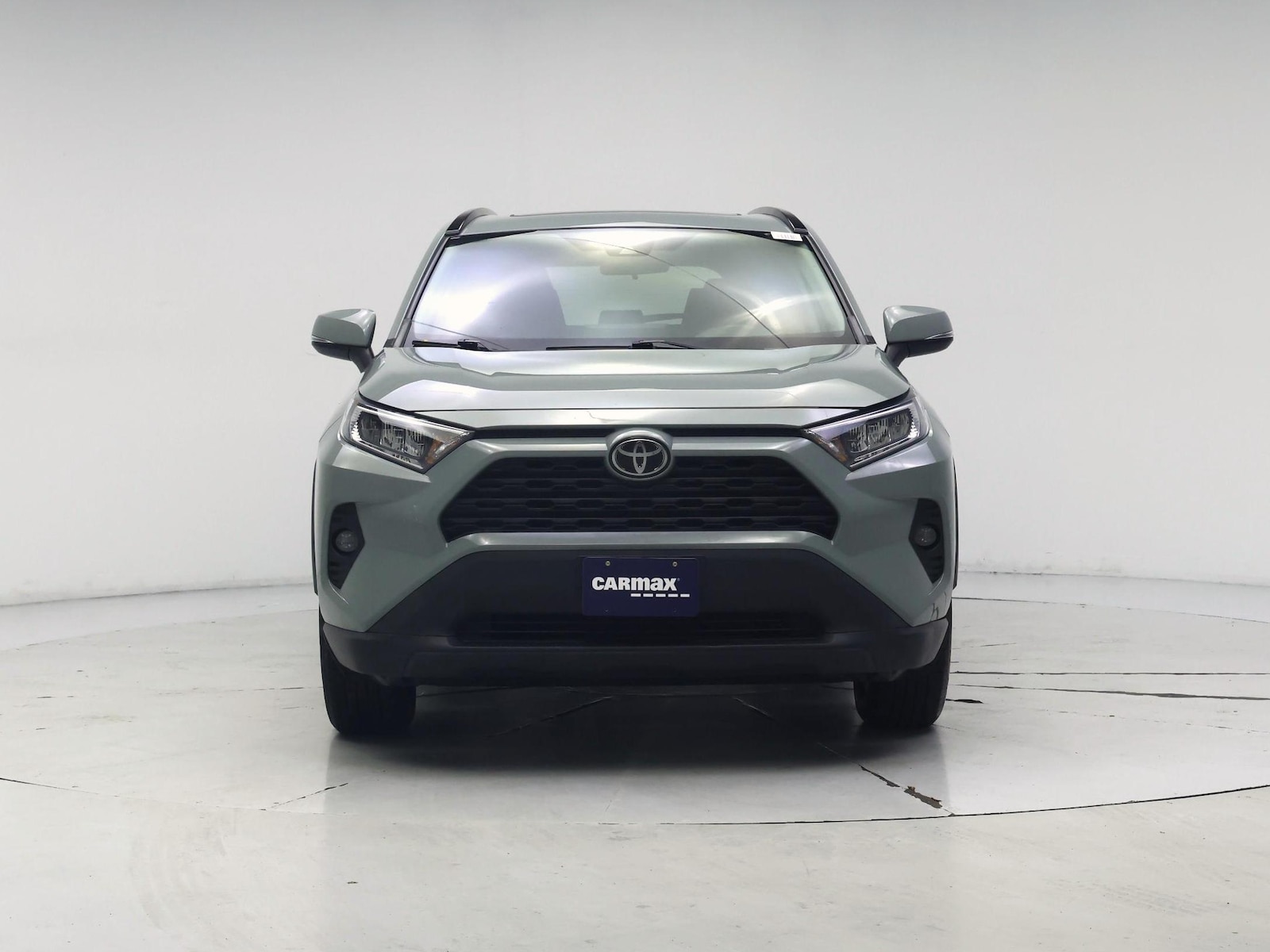 2020 Toyota RAV4 XLE - Photo 6