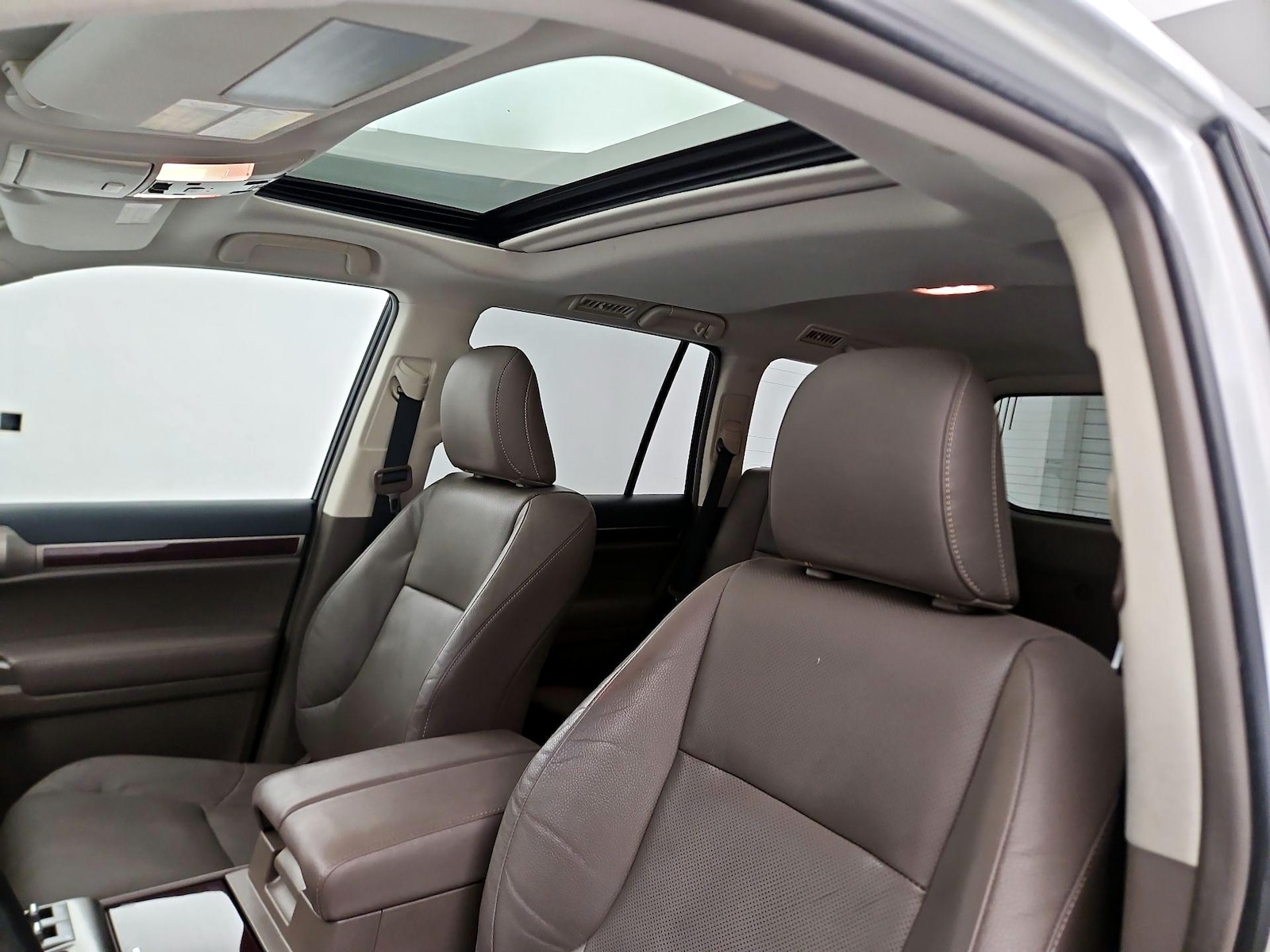 Sunroof(s) & Overhead Airbags