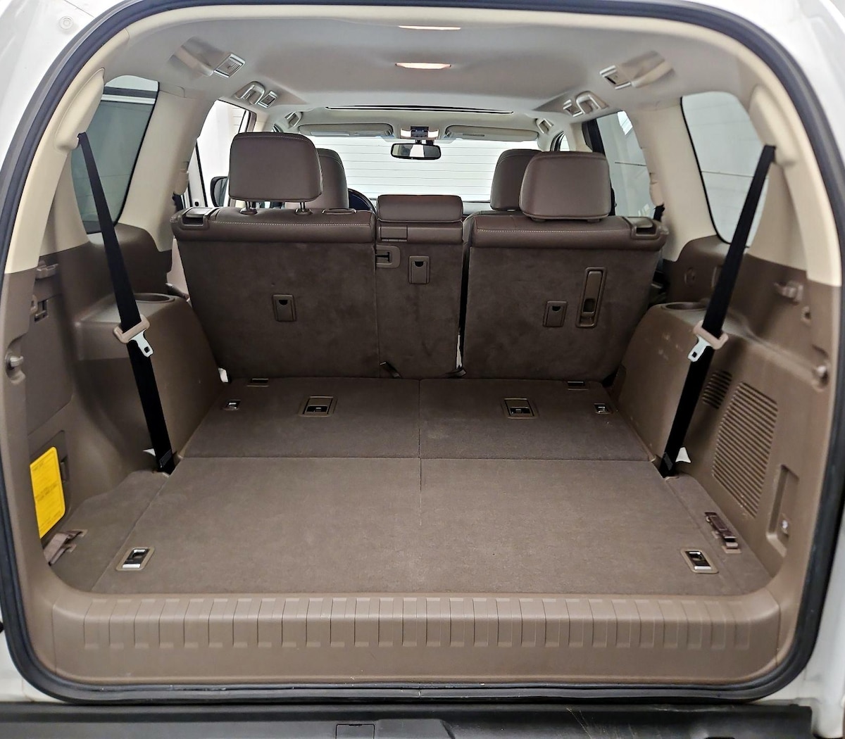 Trunk/Cargo (Seats Up)