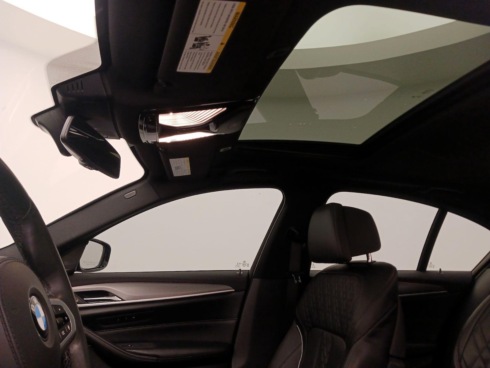 Sunroof(s) & Overhead Airbags