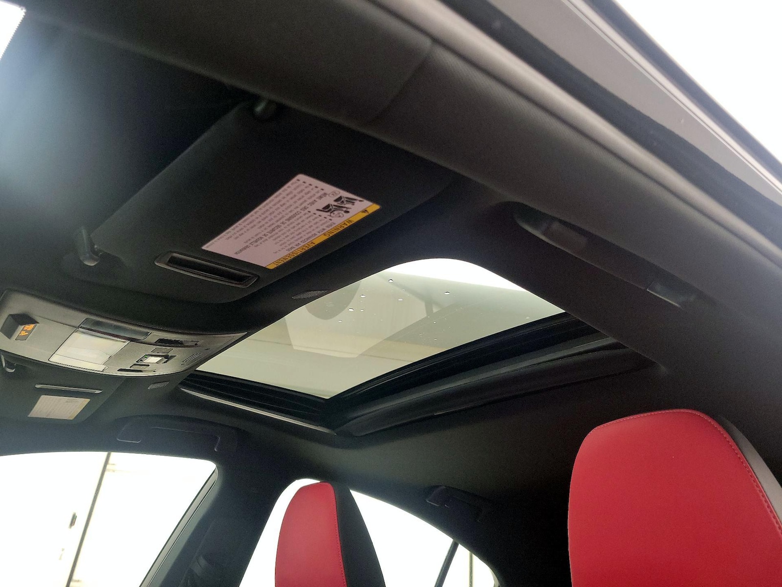 Sunroof(s) & Overhead Airbags