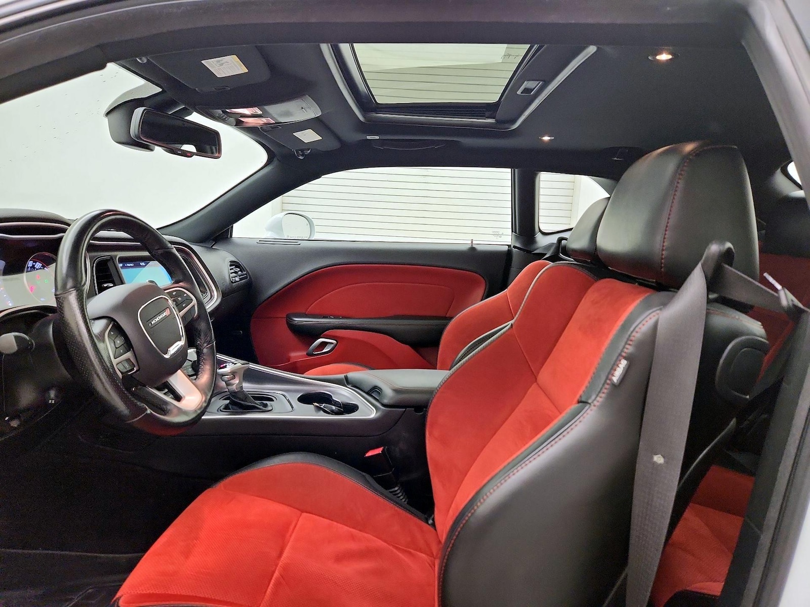 Sunroof(s) & Overhead Airbags