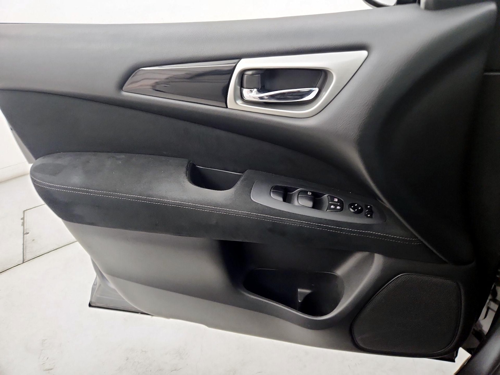 2015 Nissan Pathfinder S - Photo 13