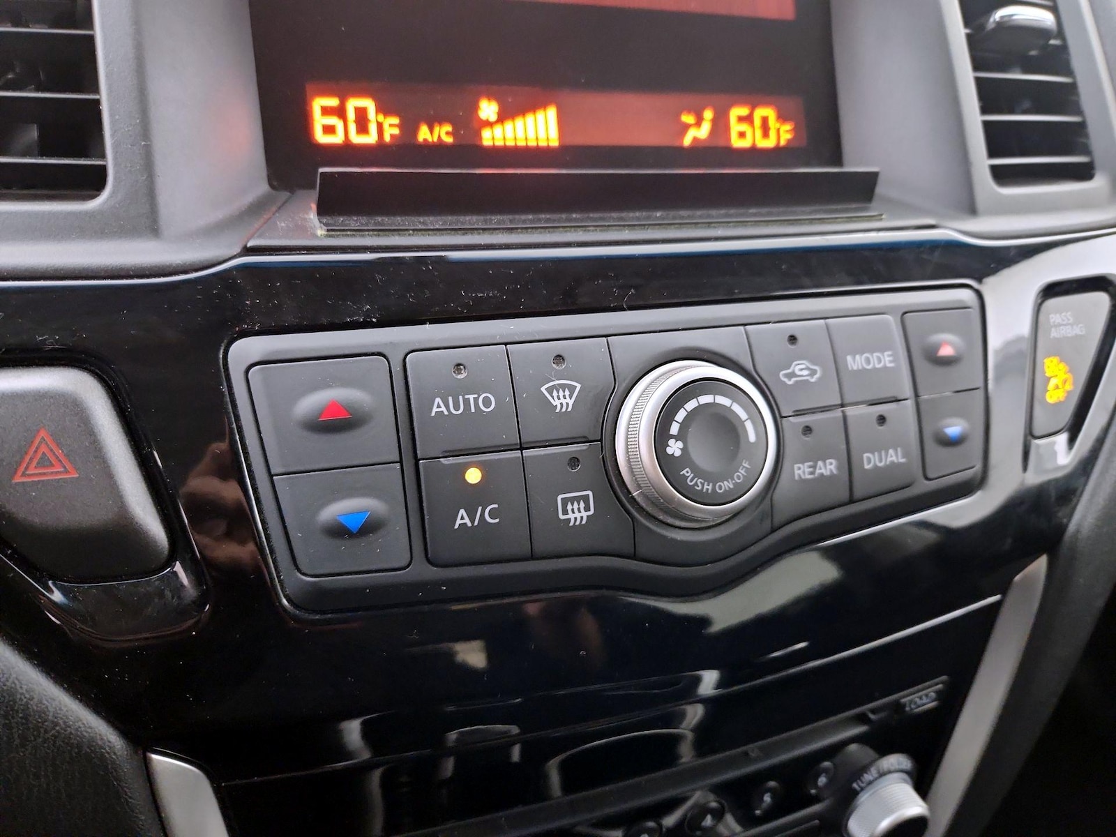 2015 Nissan Pathfinder S - Photo 16