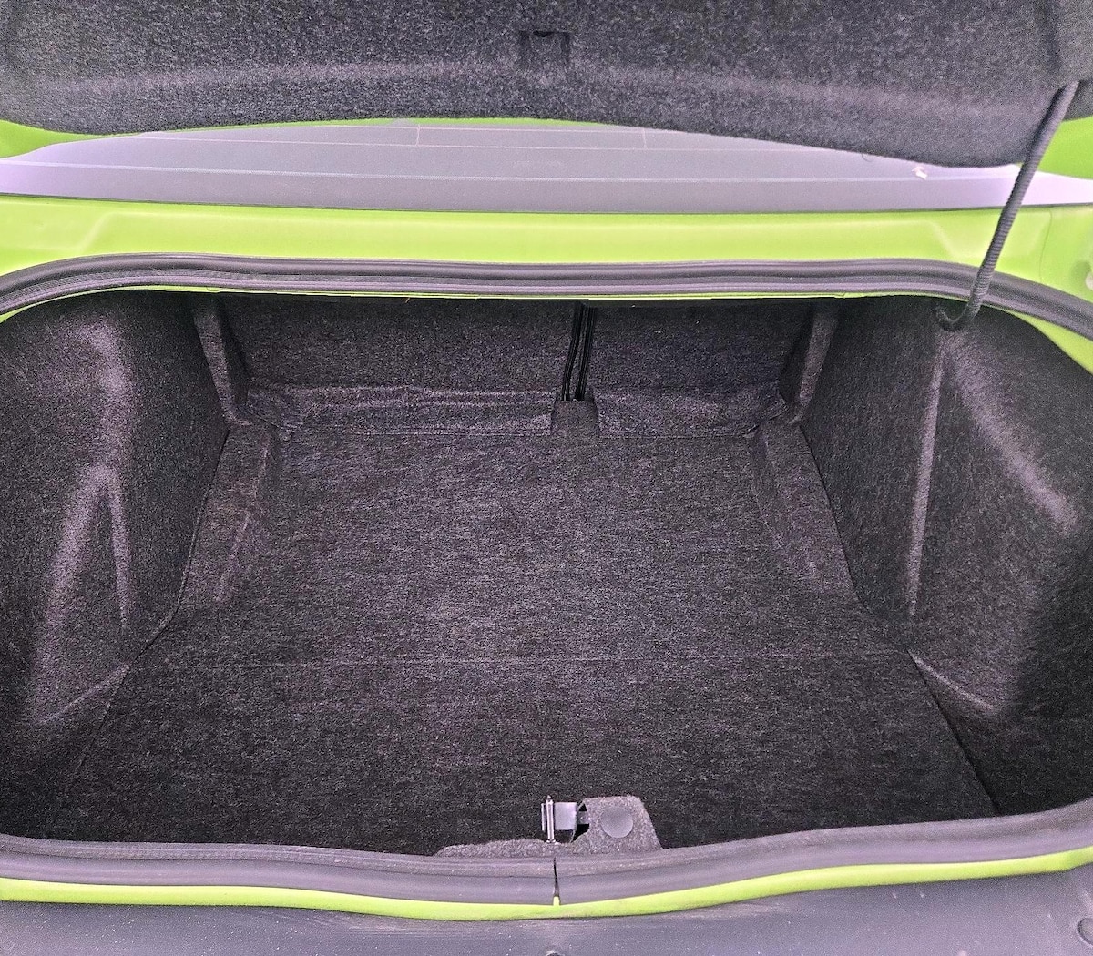 Trunk/Cargo (Seats Up)