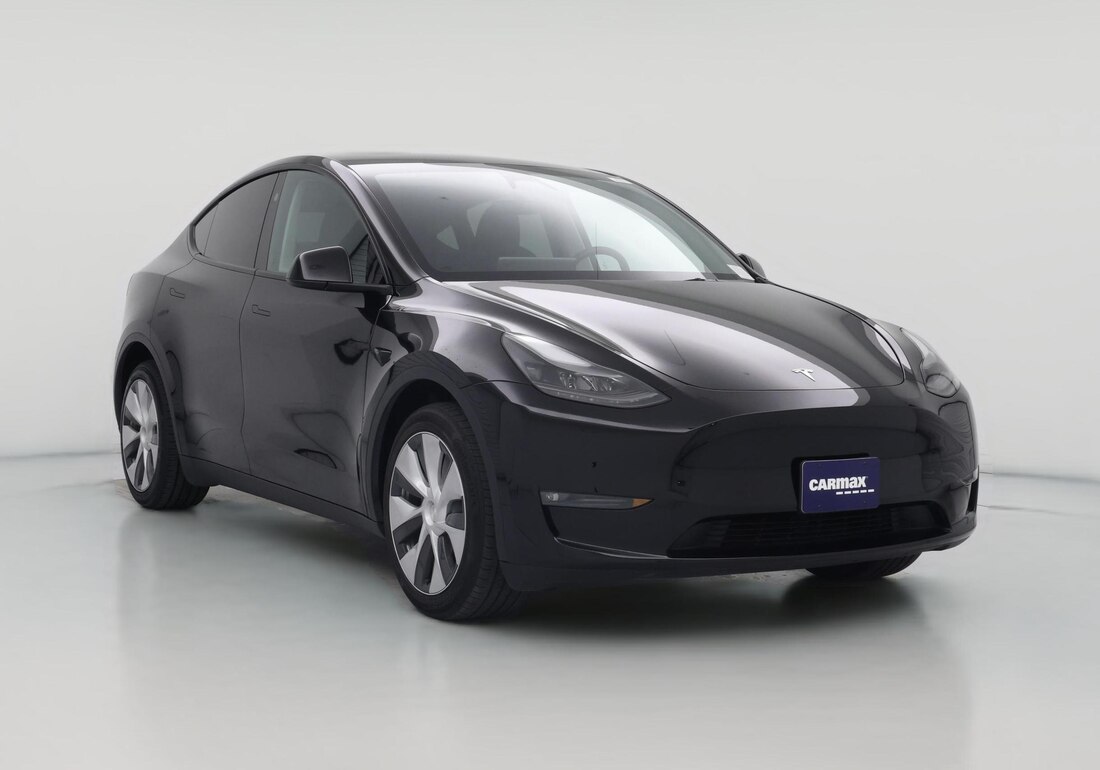 2023 Tesla Model Y Long Range All-Wheel Drive in Black — CarMax photo