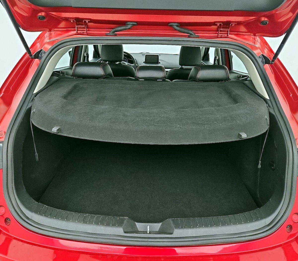 Trunk/Cargo (Seats Up)